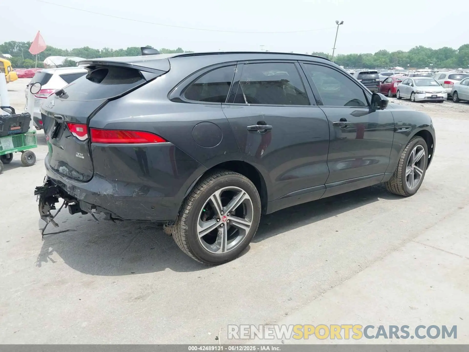 4 fotografías del automóvil dañado SADCL2GX3KA600791 JAGUAR F-PACE 2019