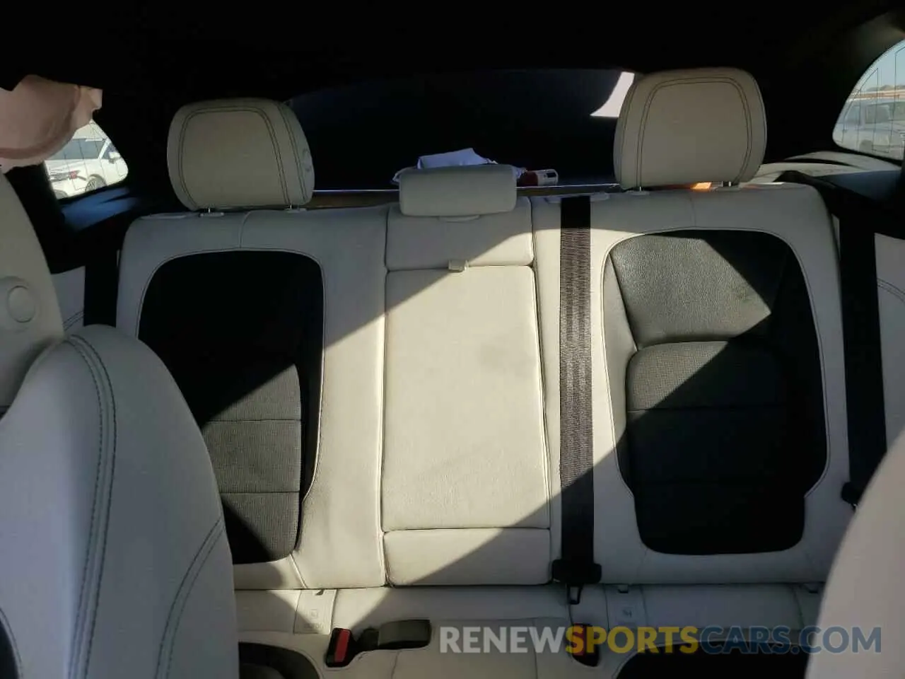 10 fotografías del automóvil dañado SADCM2FV1KA391631 JAGUAR F-PACE 2019
