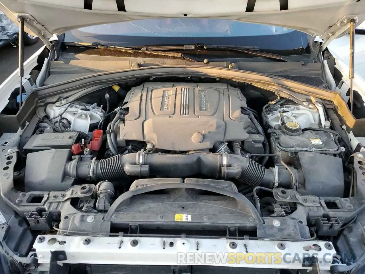 12 fotografías del automóvil dañado SADCM2FV2KA357519 JAGUAR F-PACE 2019