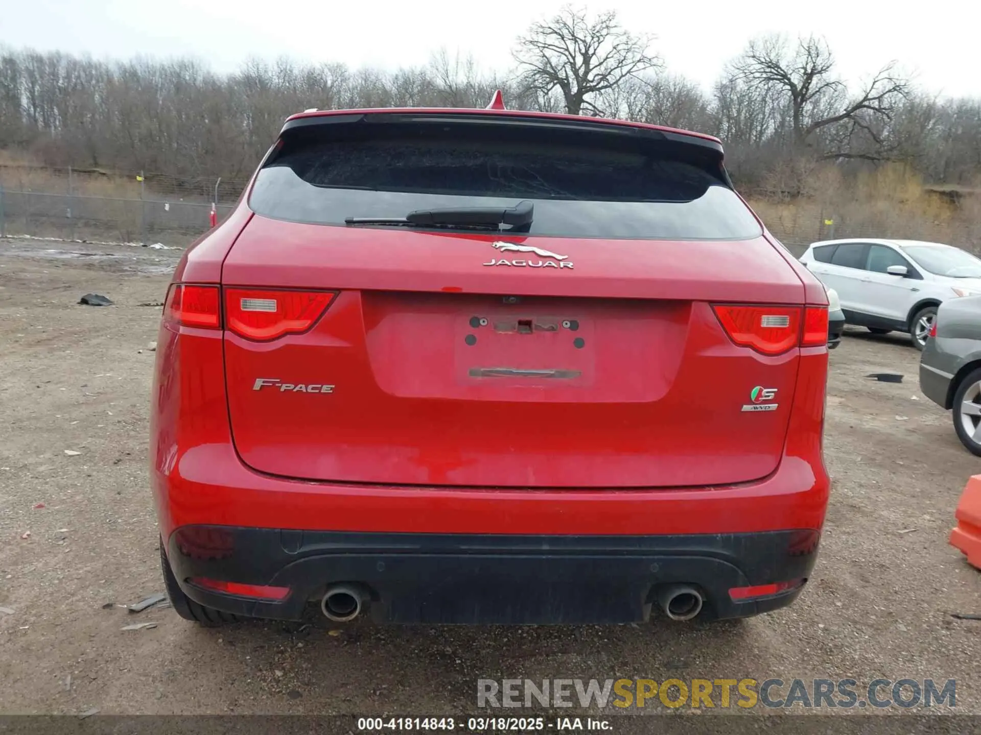 16 fotografías del automóvil dañado SADCM2FV7KA363378 JAGUAR F-PACE 2019
