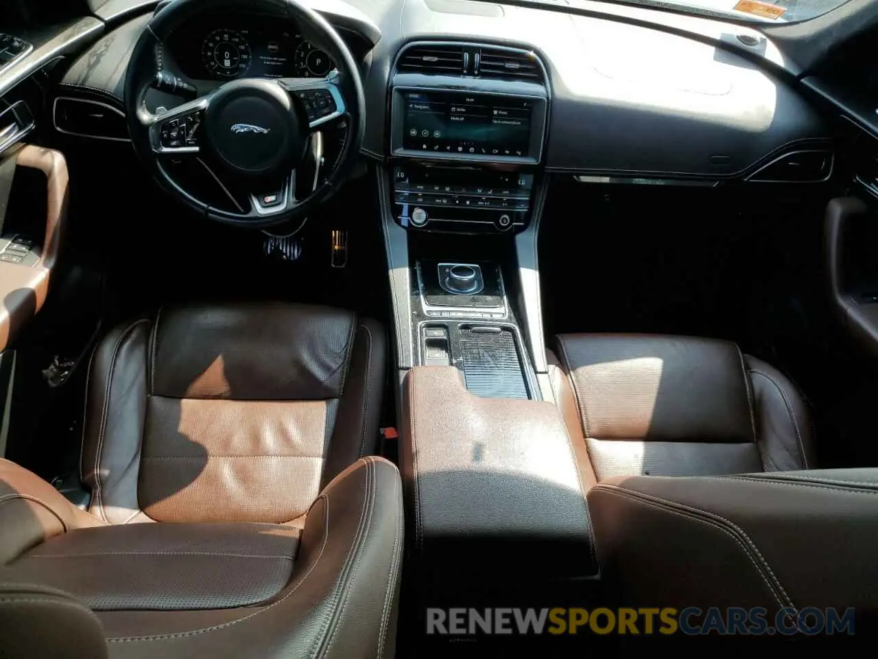 8 fotografías del automóvil dañado SADCM2FV8KA609726 JAGUAR F-PACE 2019