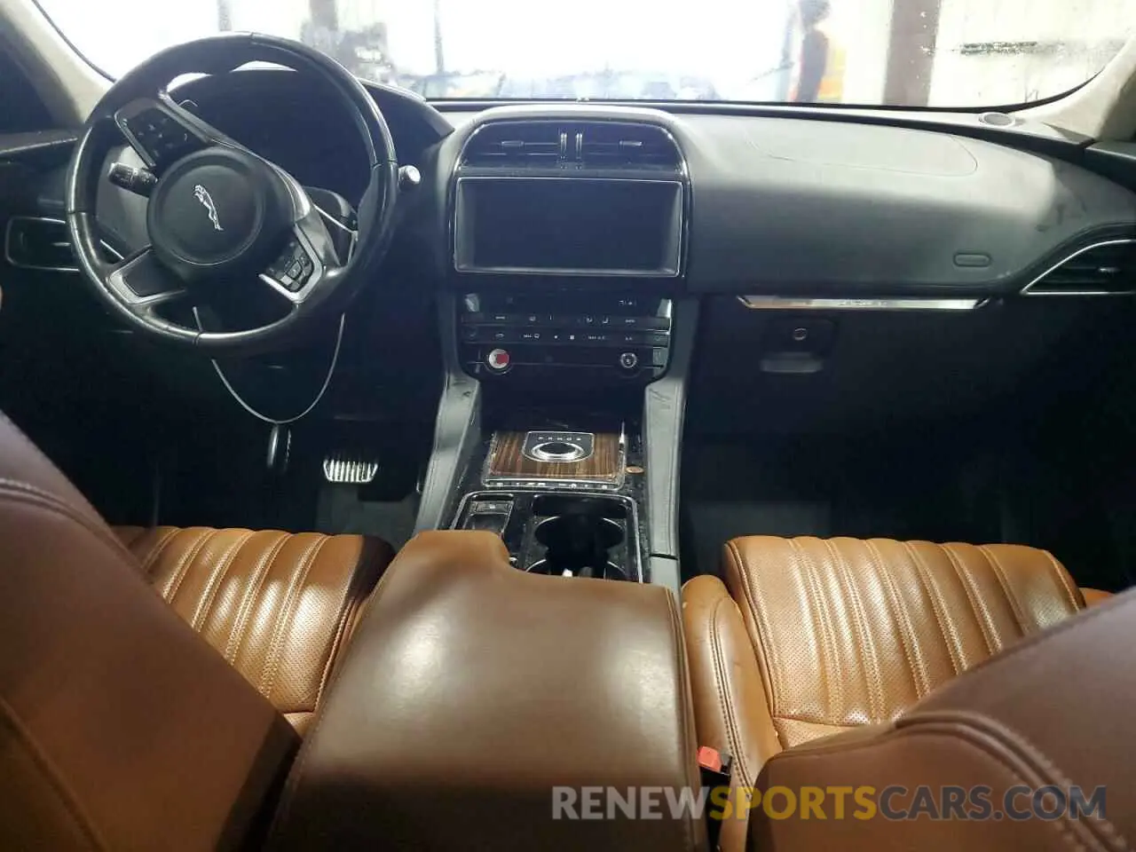 8 fotografías del automóvil dañado SADCN2GX9KA357787 JAGUAR F-PACE 2019
