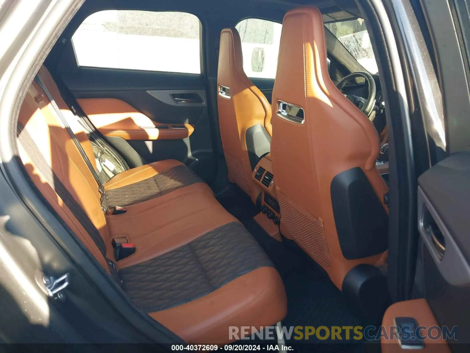 8 fotografías del automóvil dañado SADCZ2EE1KA607304 JAGUAR F-PACE 2019