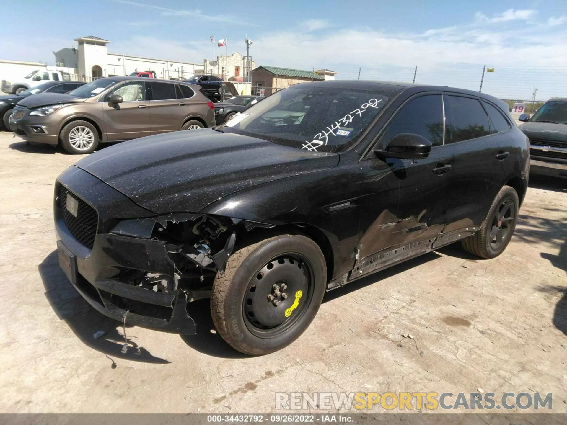 2 fotografías del automóvil dañado SADCJ2FX6LA657544 JAGUAR F-PACE 2020