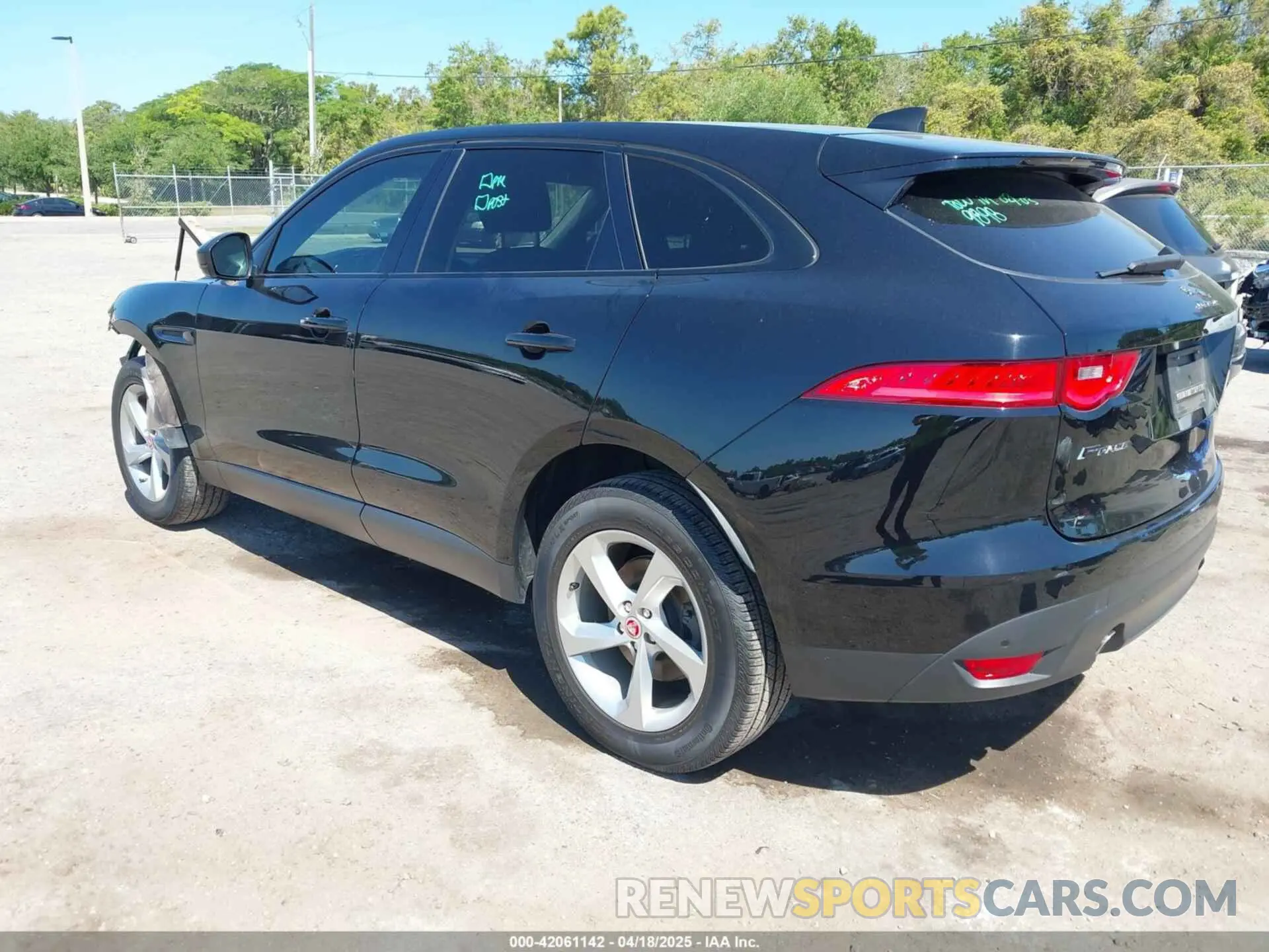 3 fotografías del automóvil dañado SADCJ2FX8LA632287 JAGUAR F-PACE 2020