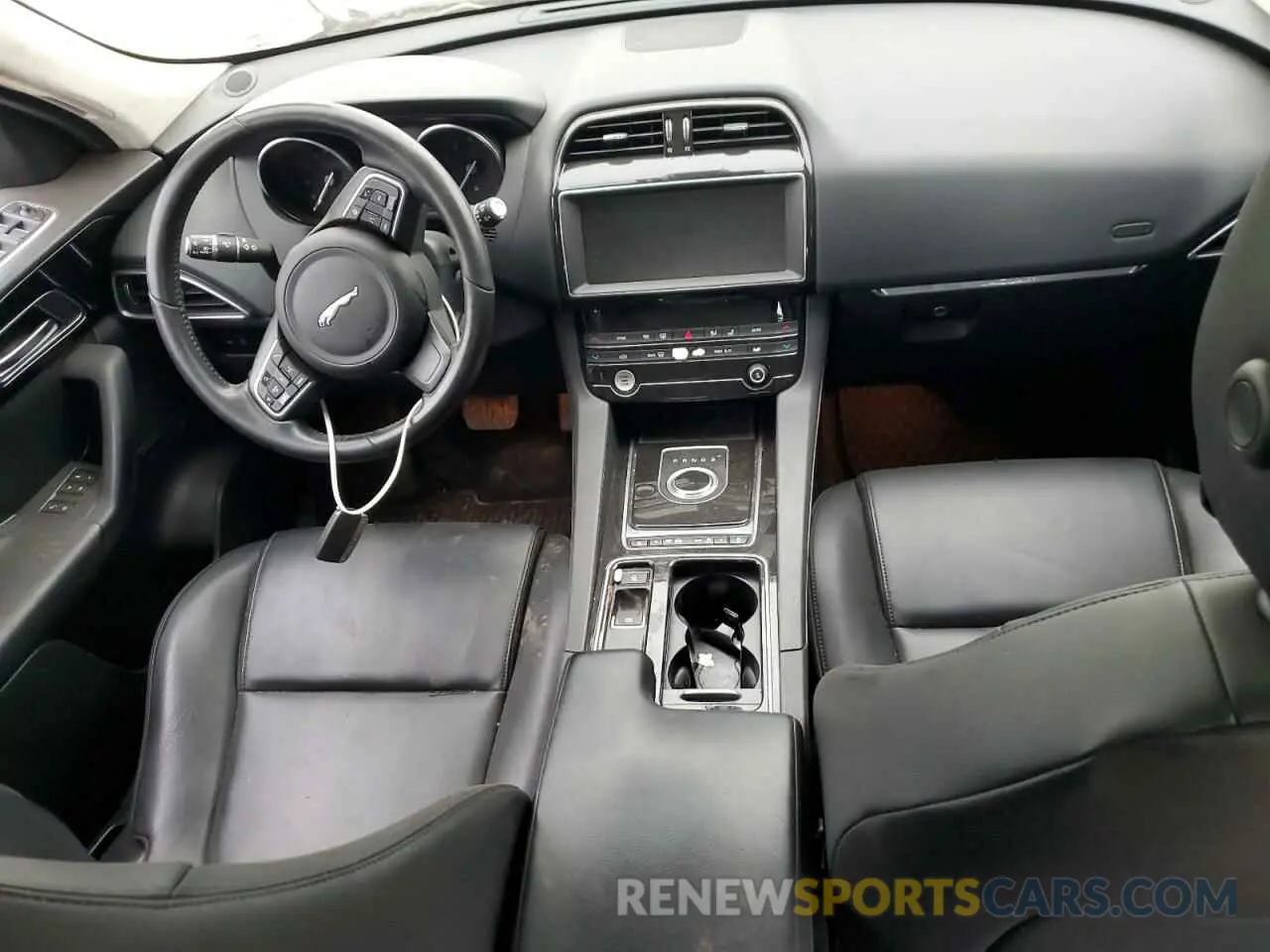 8 fotografías del automóvil dañado SADCJ2FXXLA635899 JAGUAR F-PACE 2020