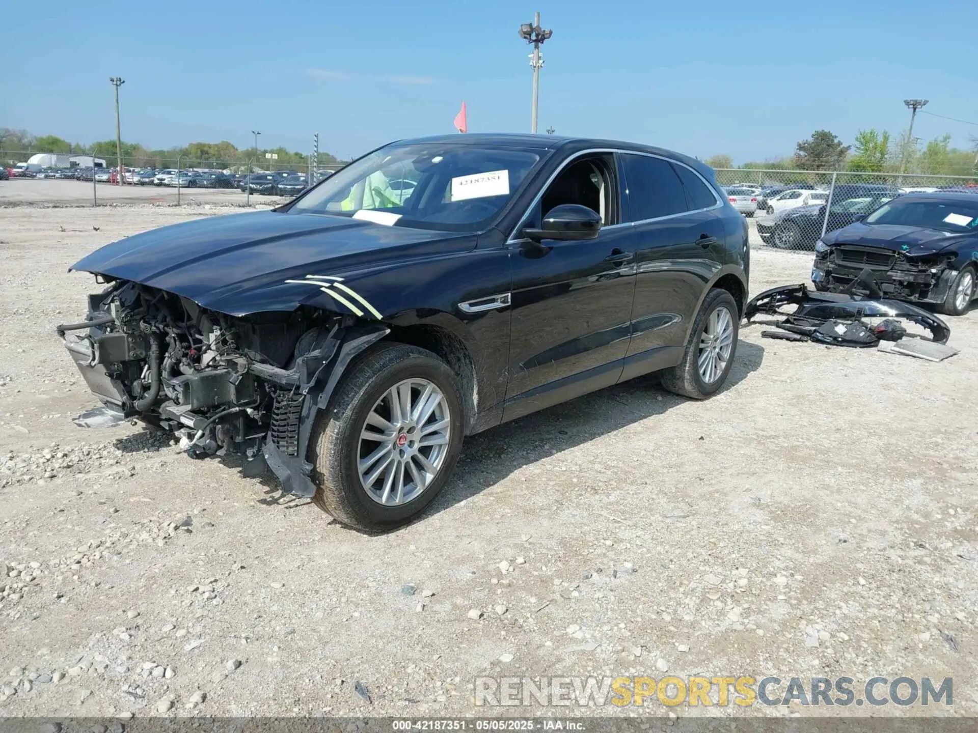 2 fotografías del automóvil dañado SADCK2GX1LA638590 JAGUAR F-PACE 2020