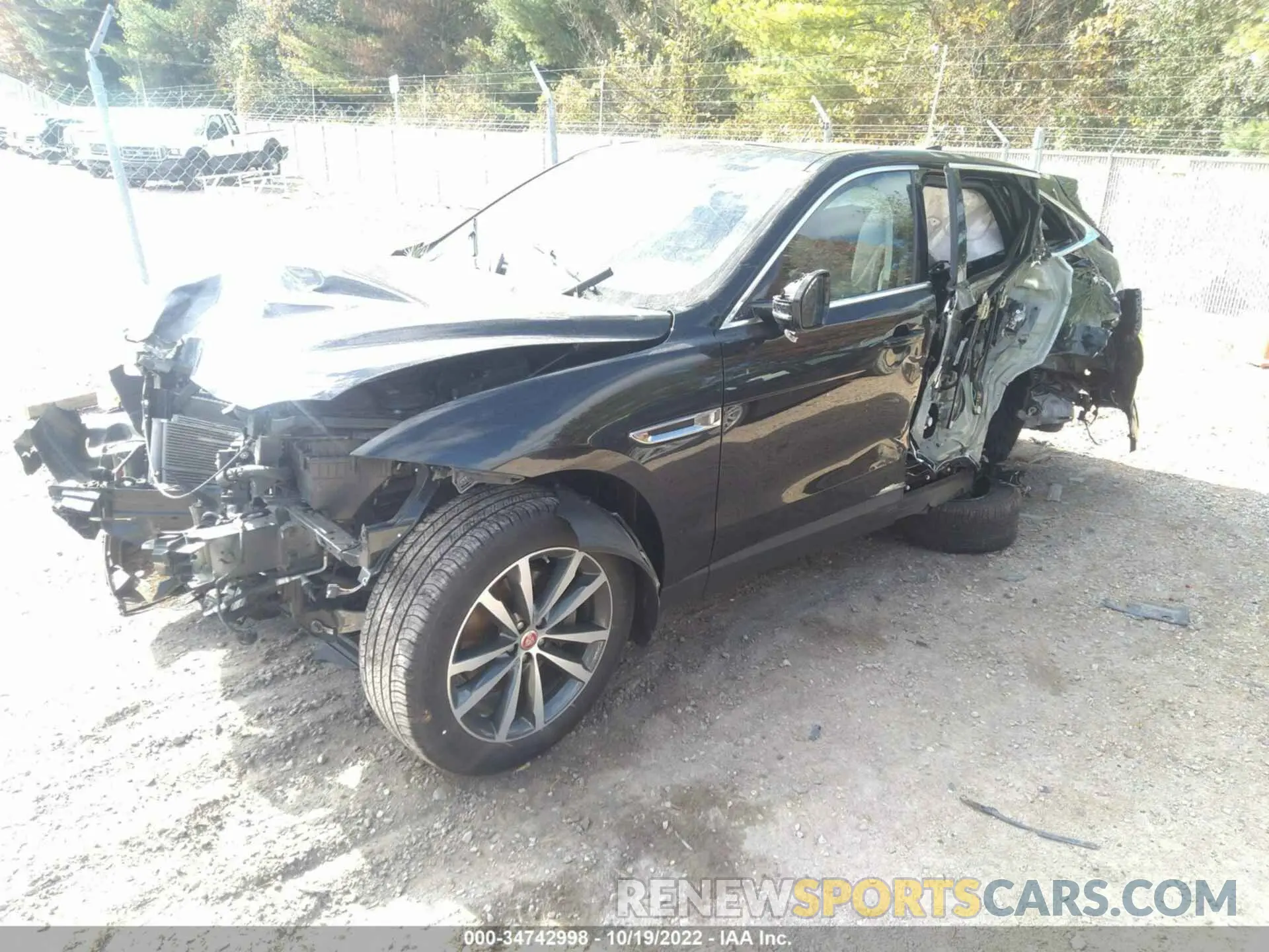 2 fotografías del automóvil dañado SADCK2GX7LA630445 JAGUAR F-PACE 2020