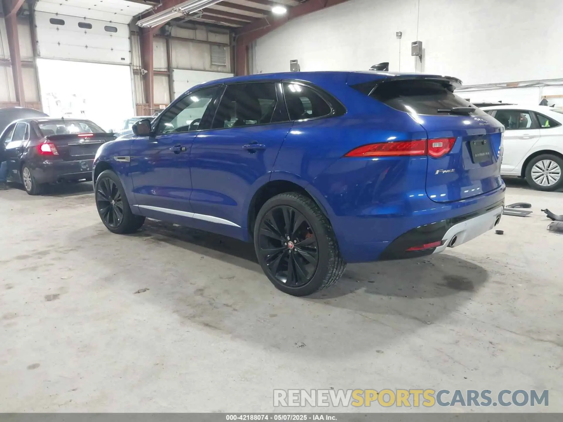 3 fotografías del automóvil dañado SADCM2FV4LA645110 JAGUAR F-PACE 2020