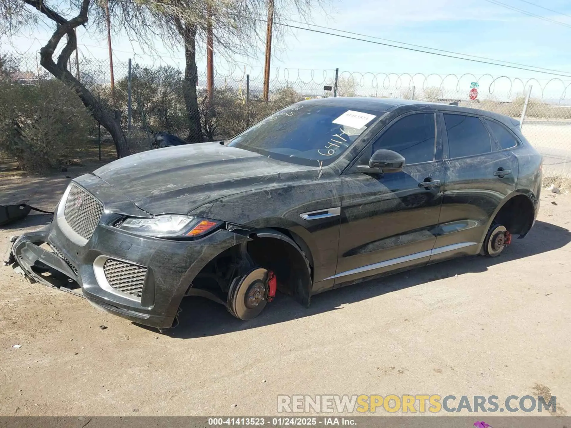 2 fotografías del automóvil dañado SADCM2FV6LA641169 JAGUAR F-PACE 2020