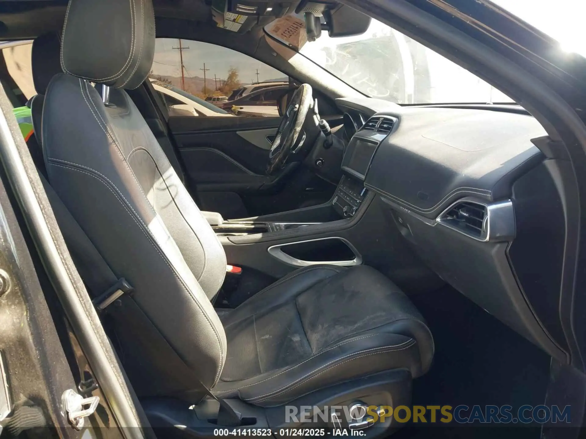 5 fotografías del automóvil dañado SADCM2FV6LA641169 JAGUAR F-PACE 2020
