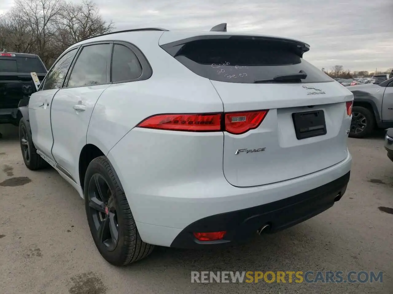 3 fotografías del automóvil dañado SADCP2FX5LA647764 JAGUAR F-PACE 2020