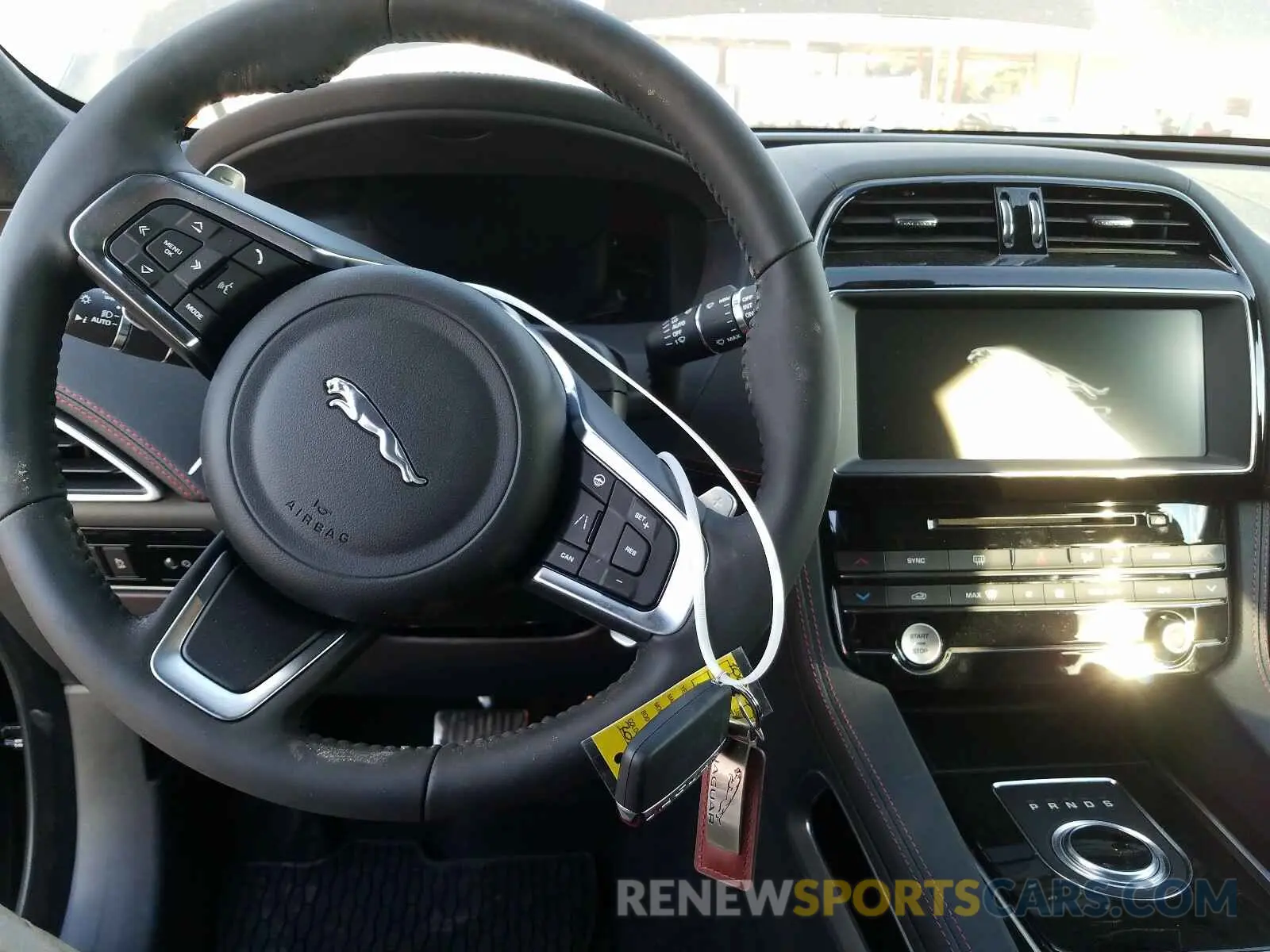 9 fotografías del automóvil dañado SADCP2FX5LA656030 JAGUAR F-PACE 2020