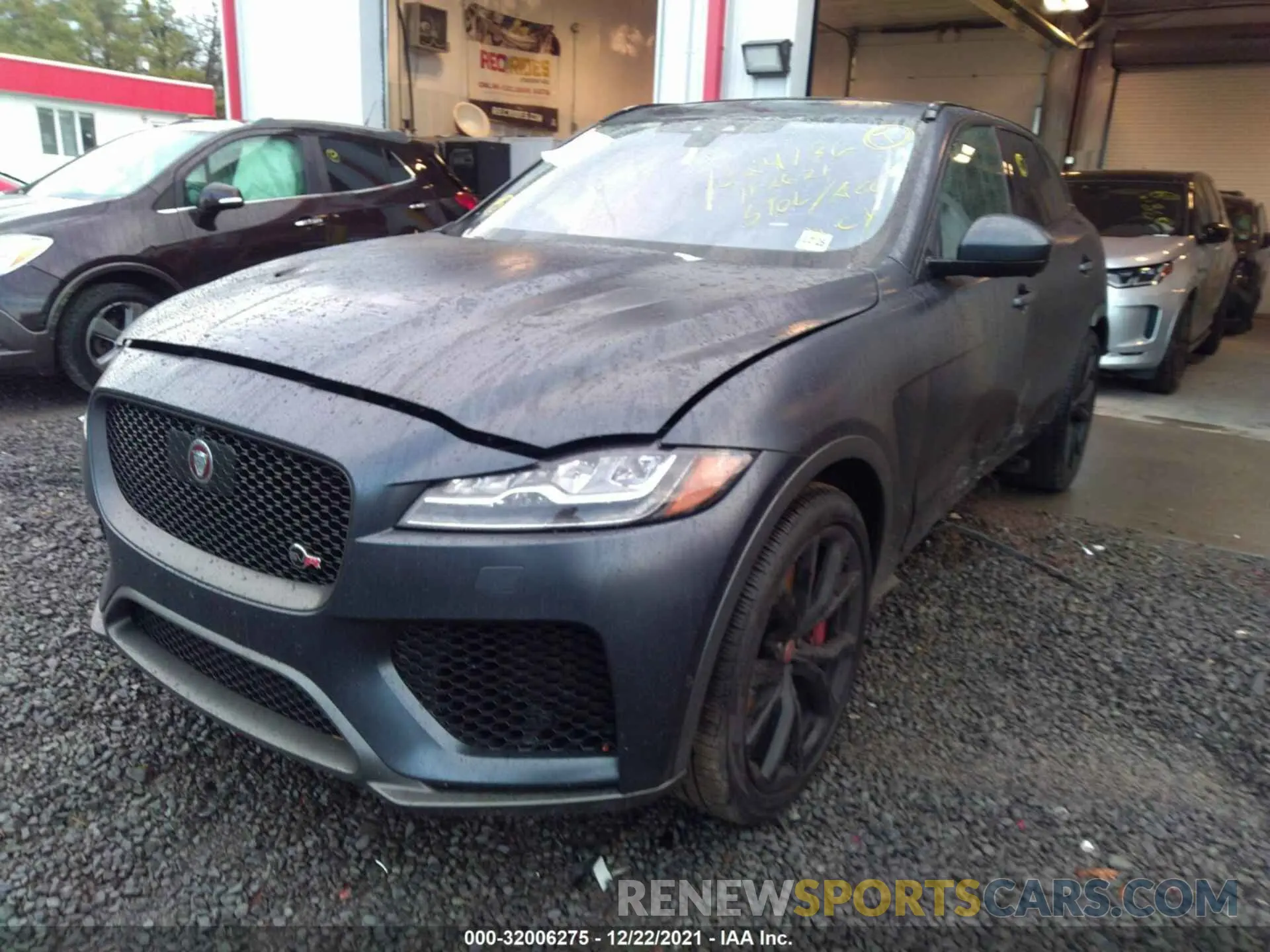 2 fotografías del automóvil dañado SADCZ2EE1LA656813 JAGUAR F-PACE 2020