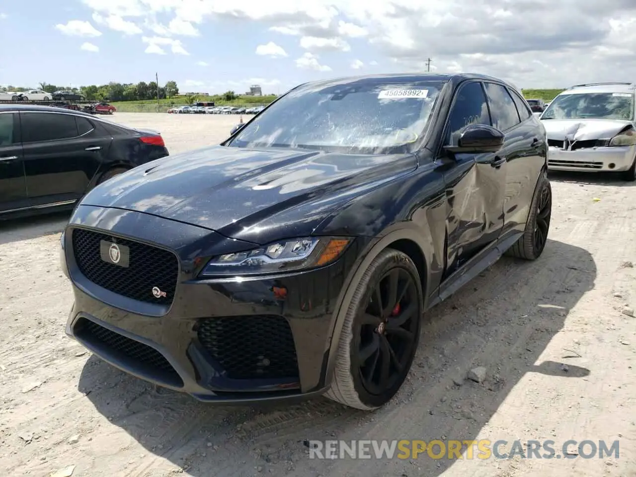 2 fotografías del automóvil dañado SADCZ2EE1LA661963 JAGUAR F-PACE 2020