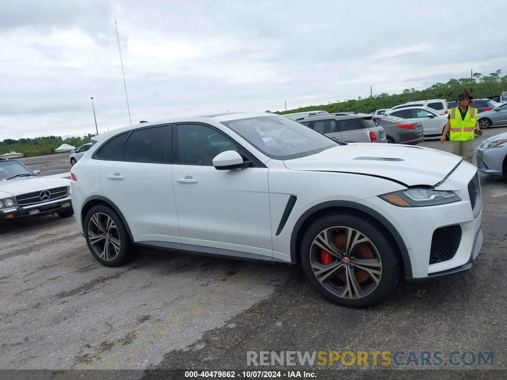 13 fotografías del automóvil dañado SADCZ2EE9LA627415 JAGUAR F-PACE 2020
