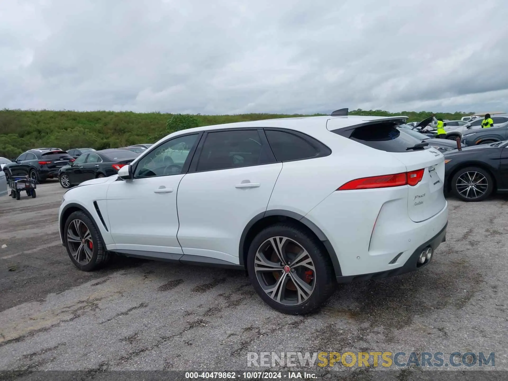 14 fotografías del automóvil dañado SADCZ2EE9LA627415 JAGUAR F-PACE 2020