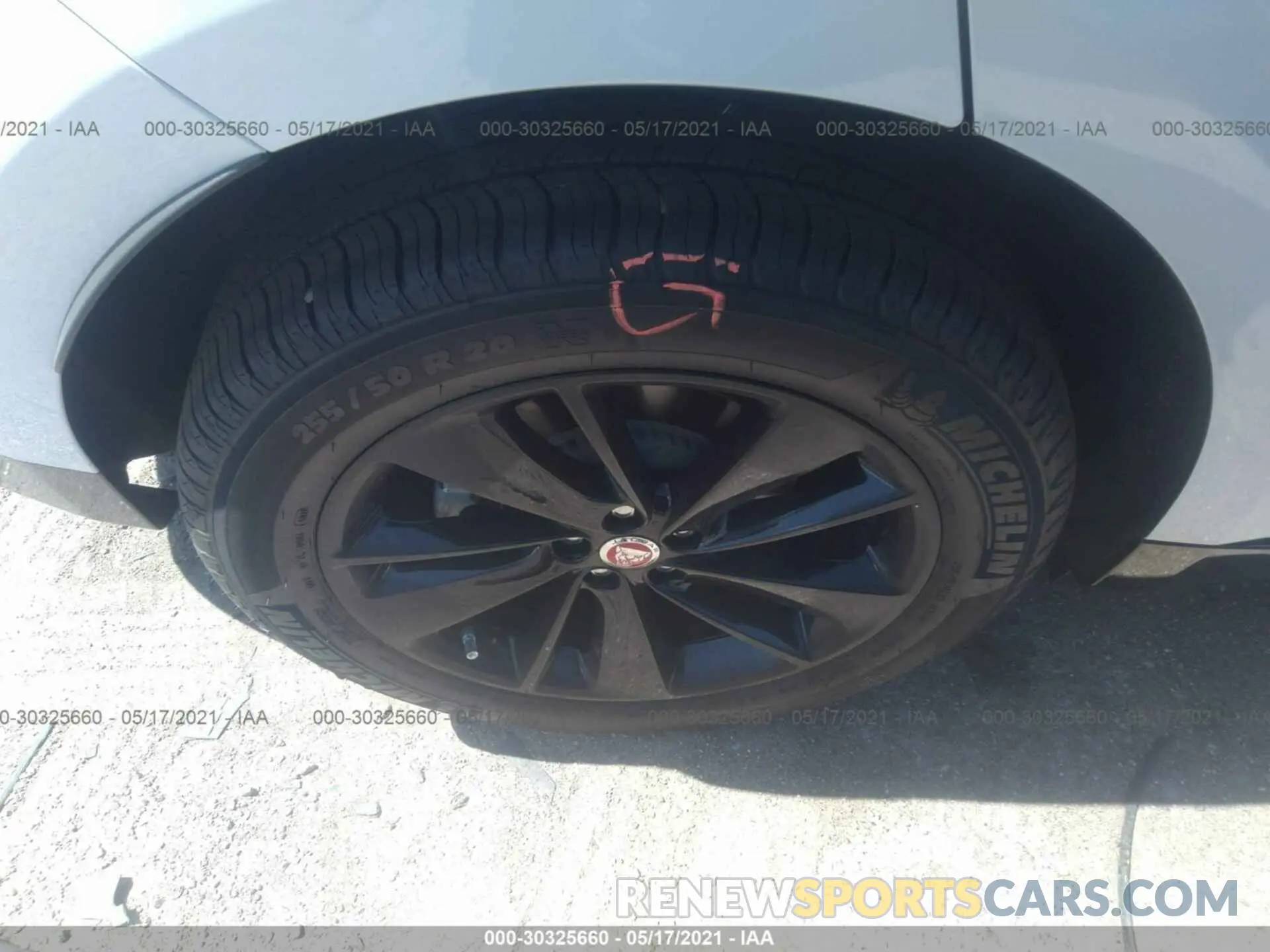 15 fotografías del automóvil dañado SADCJ2EX0MA667621 JAGUAR F-PACE 2021