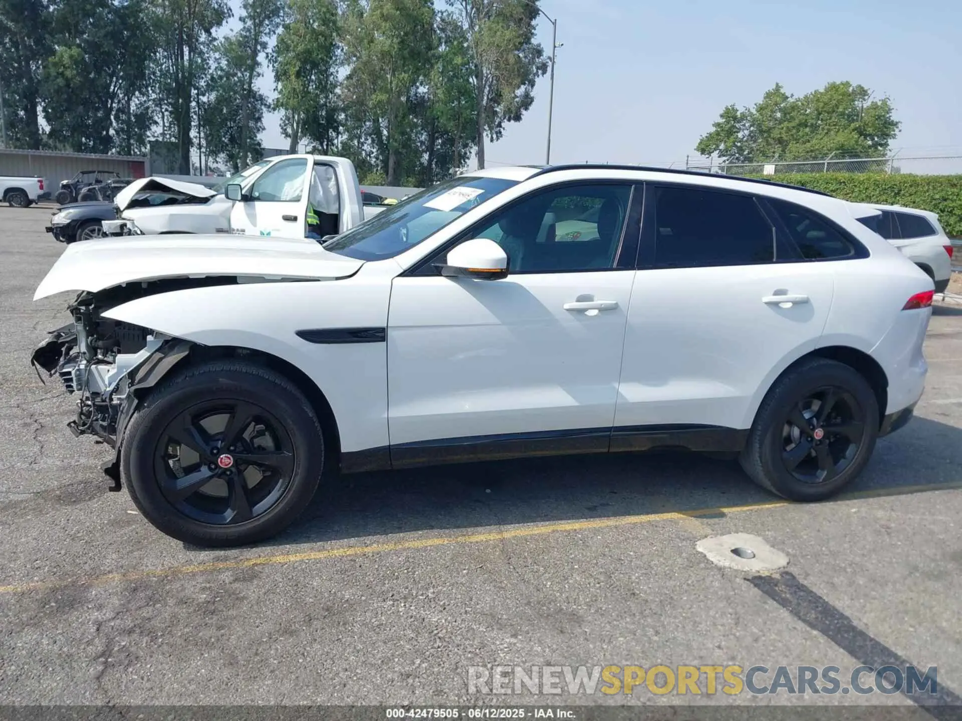 15 fotografías del automóvil dañado SADCJ2EX0MA678926 JAGUAR F-PACE 2021