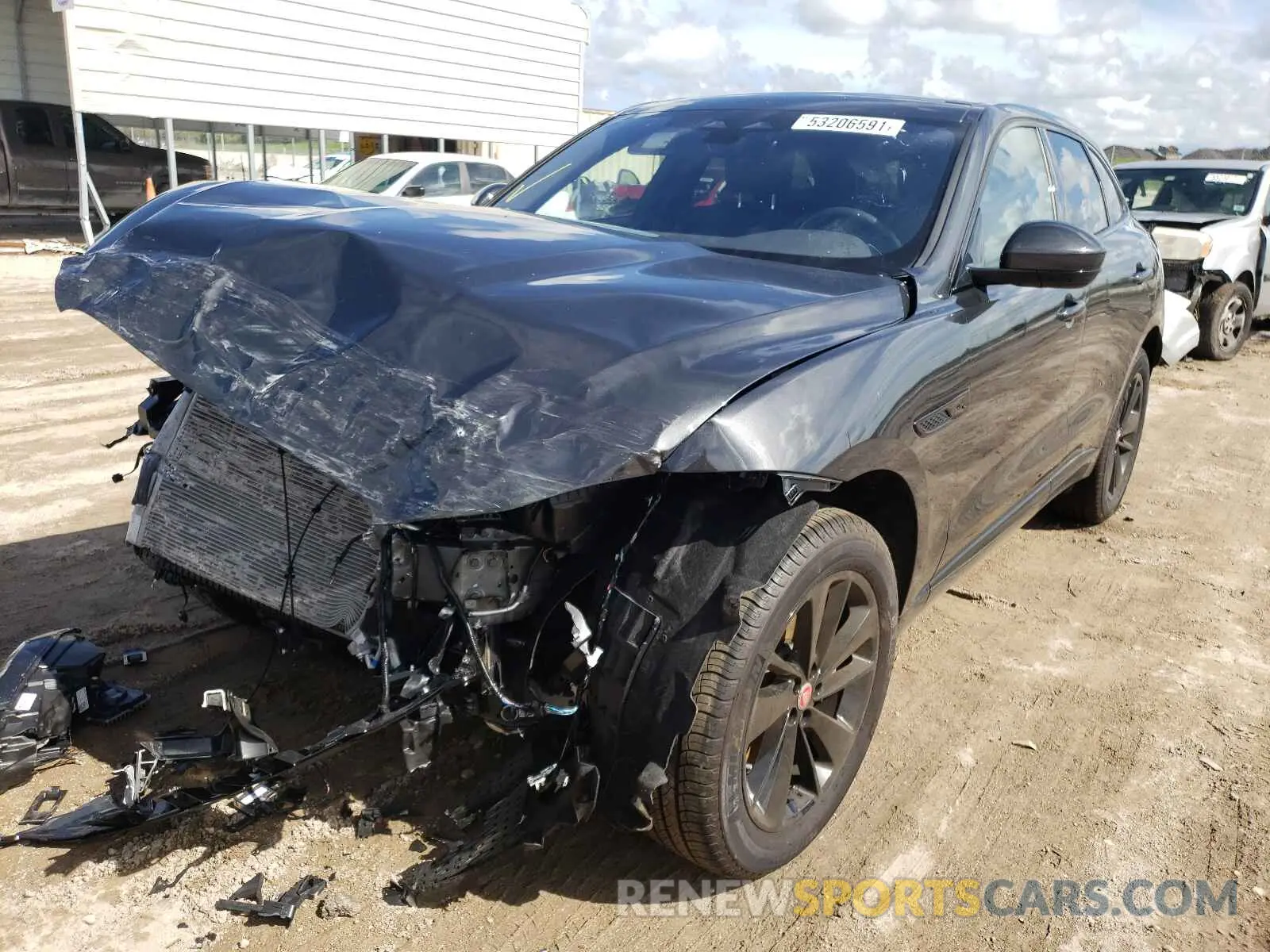 2 fotografías del automóvil dañado SADCJ2EX3MA667564 JAGUAR F-PACE 2021