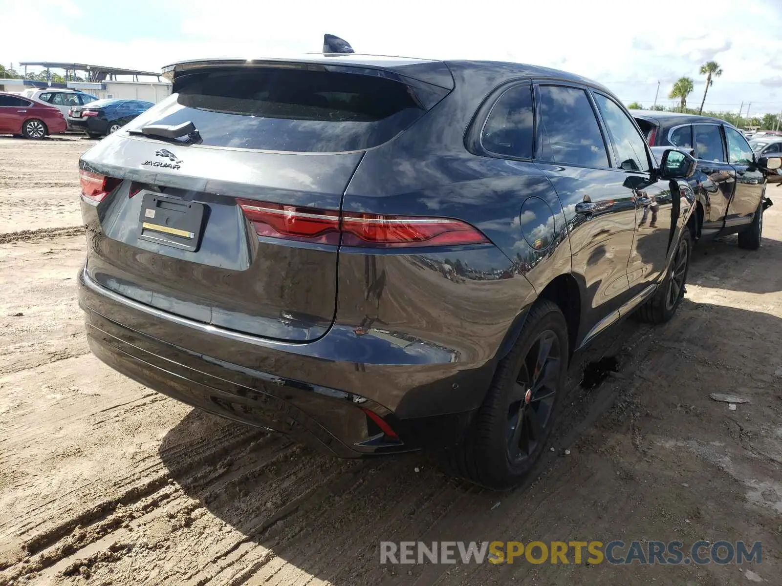 4 fotografías del automóvil dañado SADCJ2EX3MA667564 JAGUAR F-PACE 2021