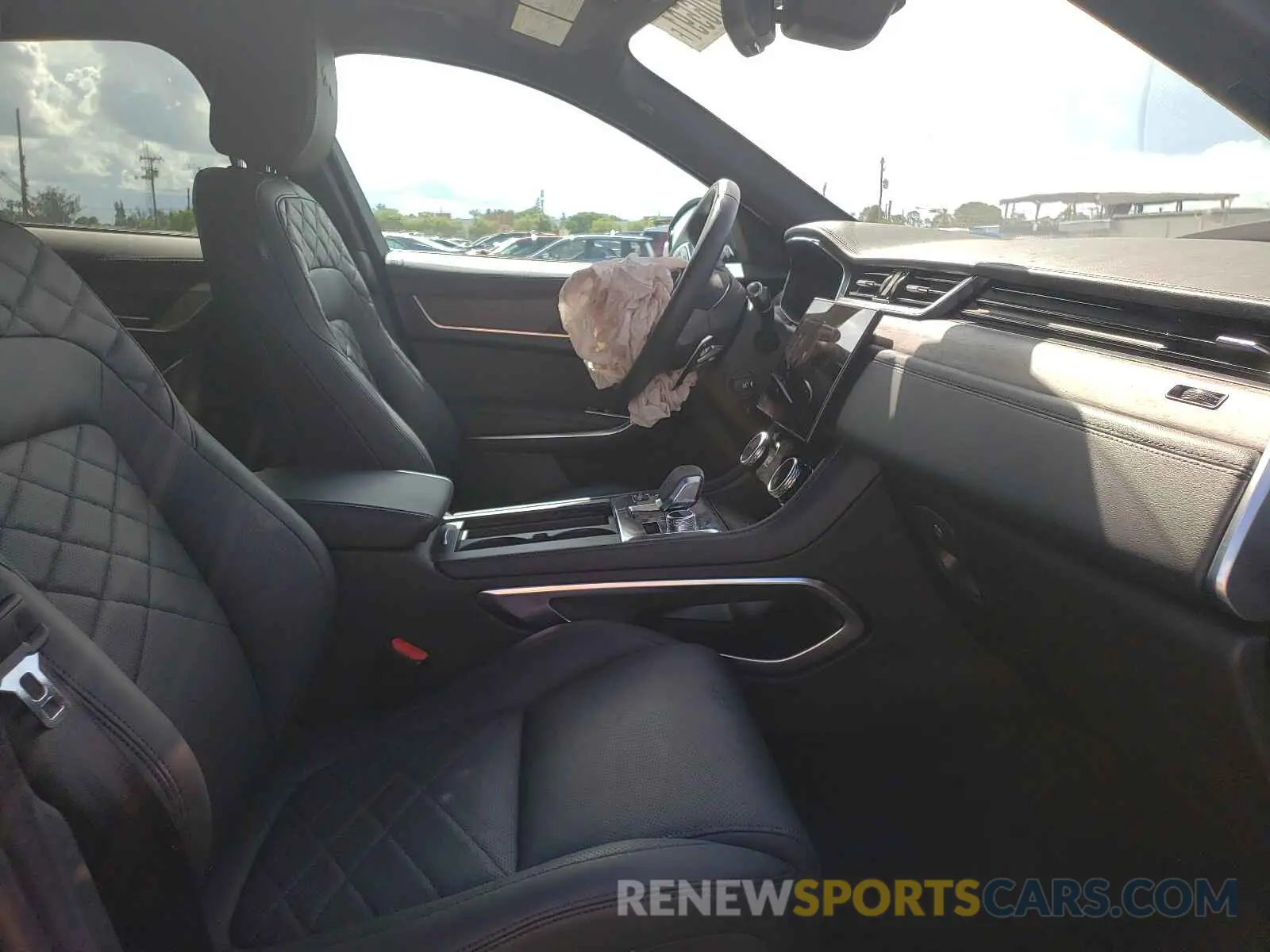 5 fotografías del automóvil dañado SADCJ2EX3MA667564 JAGUAR F-PACE 2021