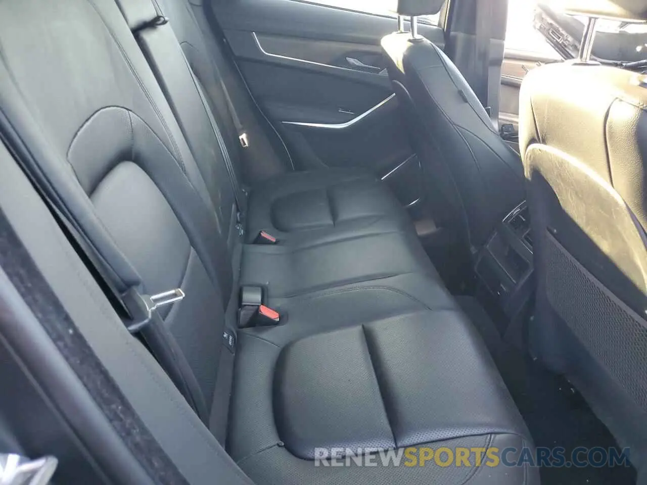 11 fotografías del automóvil dañado SADCJ2EX5MA666142 JAGUAR F-PACE 2021