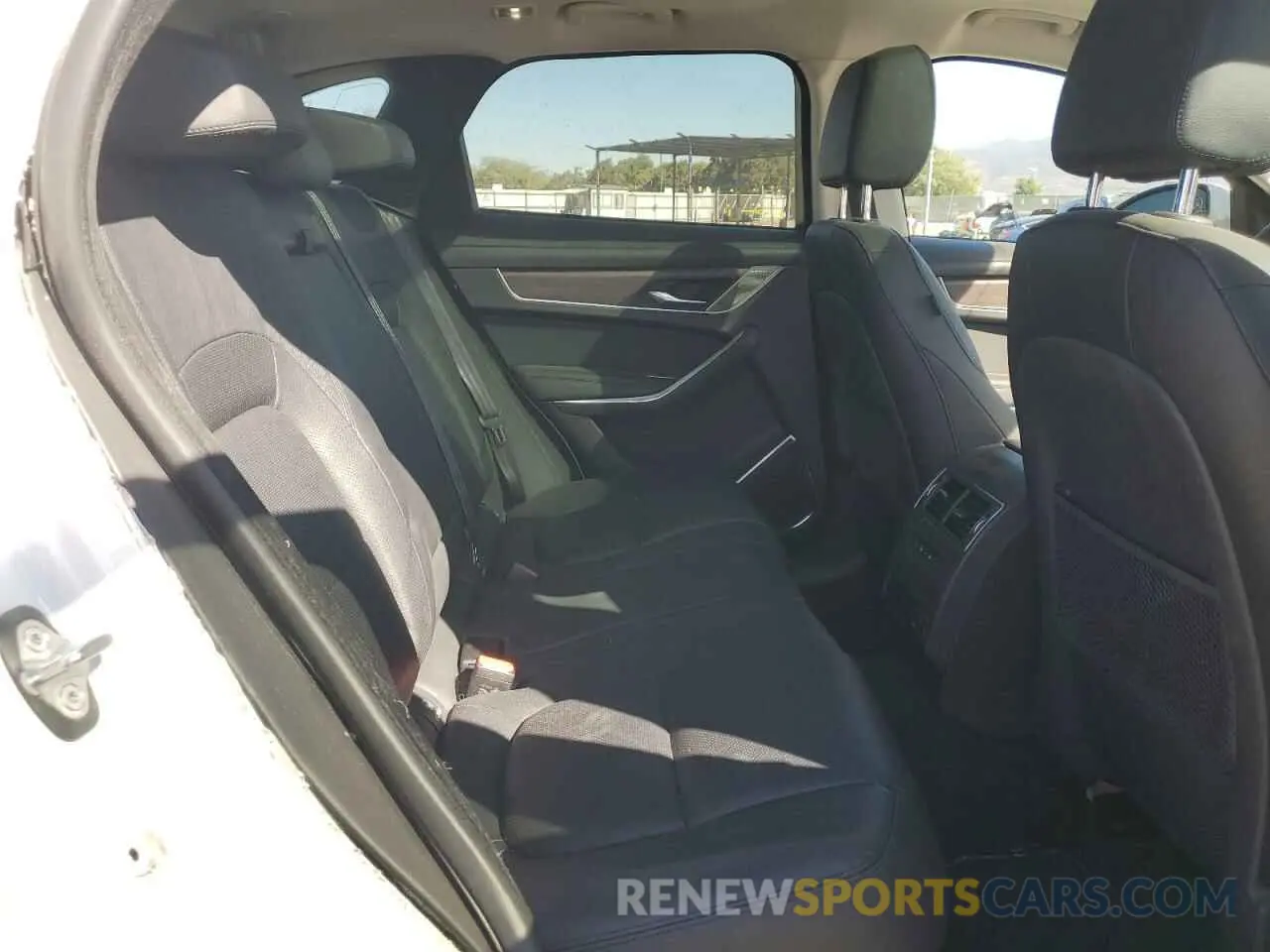 11 fotografías del automóvil dañado SADCJ2EX6MA665324 JAGUAR F-PACE 2021