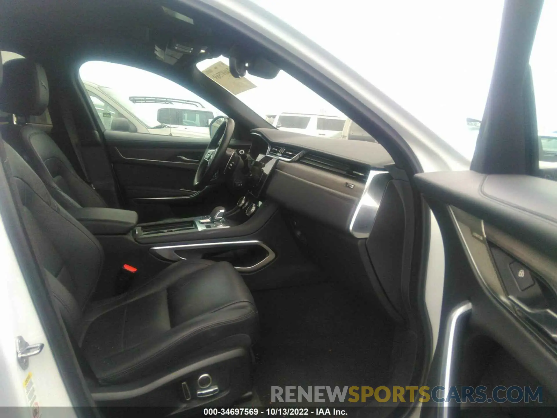 5 fotografías del automóvil dañado SADCJ2EX9MA685440 JAGUAR F-PACE 2021