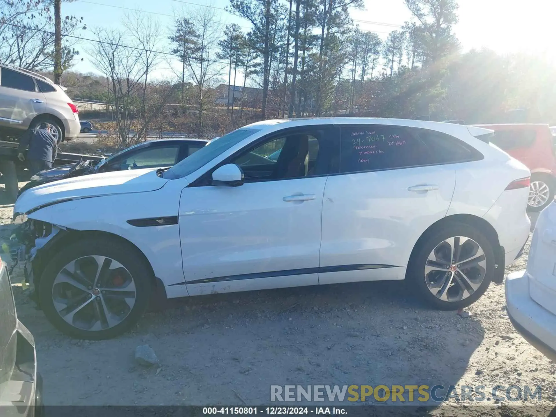 14 fotografías del automóvil dañado SADCT2FU5MA680038 JAGUAR F-PACE 2021