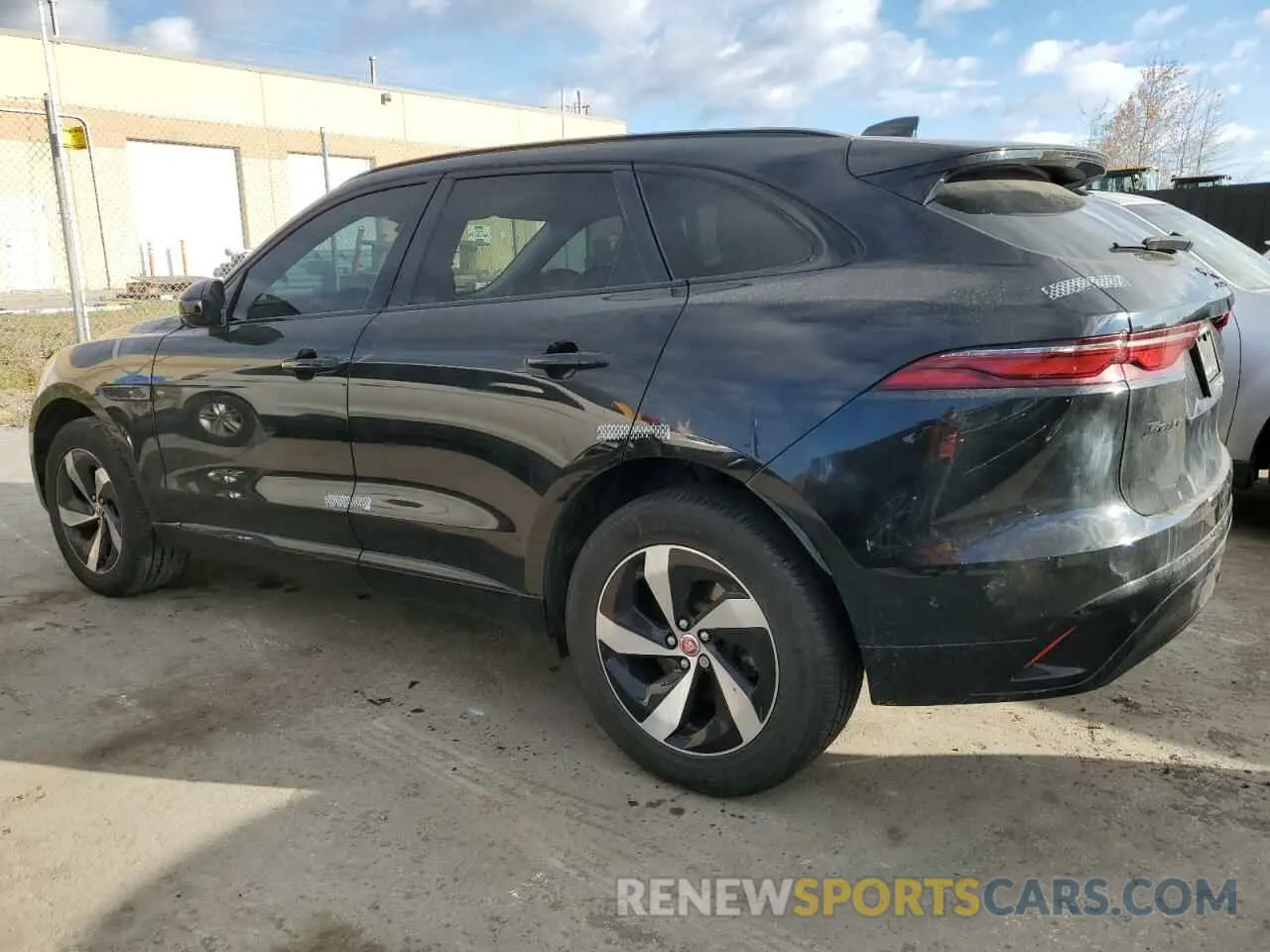2 fotografías del automóvil dañado SADCJ2EX1NA700482 JAGUAR F-PACE 2022