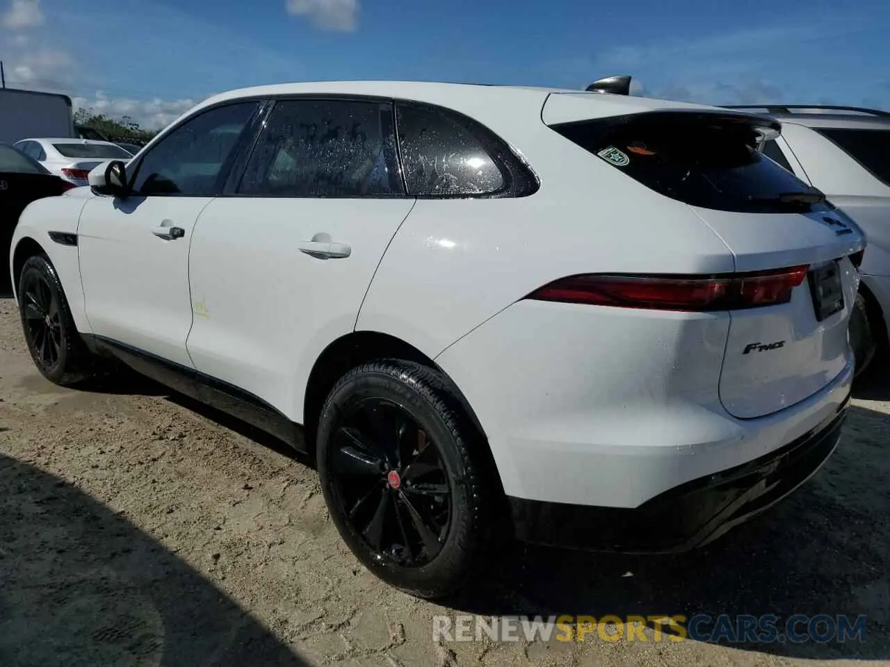 2 fotografías del automóvil dañado SADCJ2EX9NA697587 JAGUAR F-PACE 2022