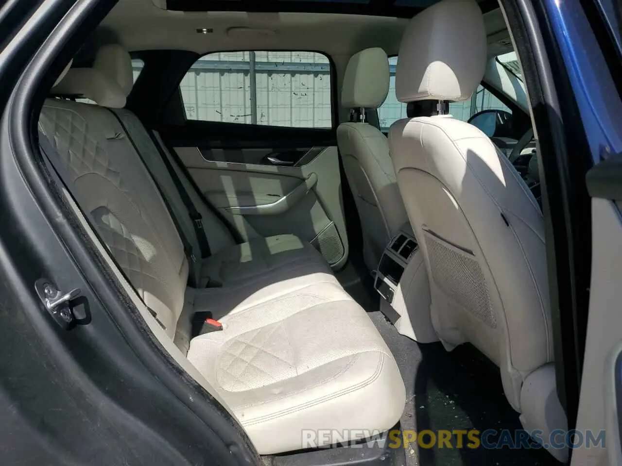 11 fotografías del automóvil dañado SADCJ2EXXNA701629 JAGUAR F-PACE 2022