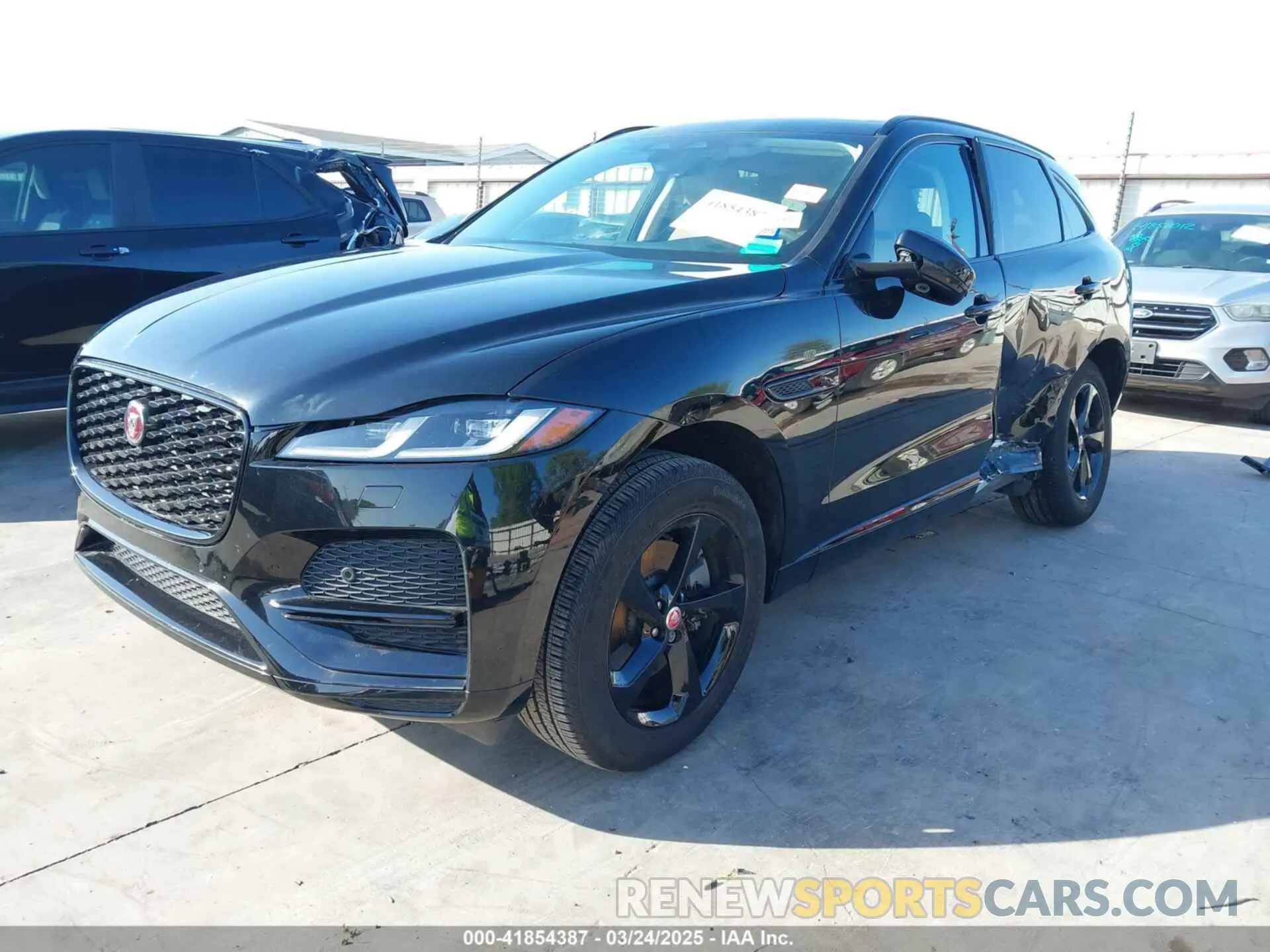2 fotografías del automóvil dañado SADCJ2EX0PA717728 JAGUAR F-PACE 2023