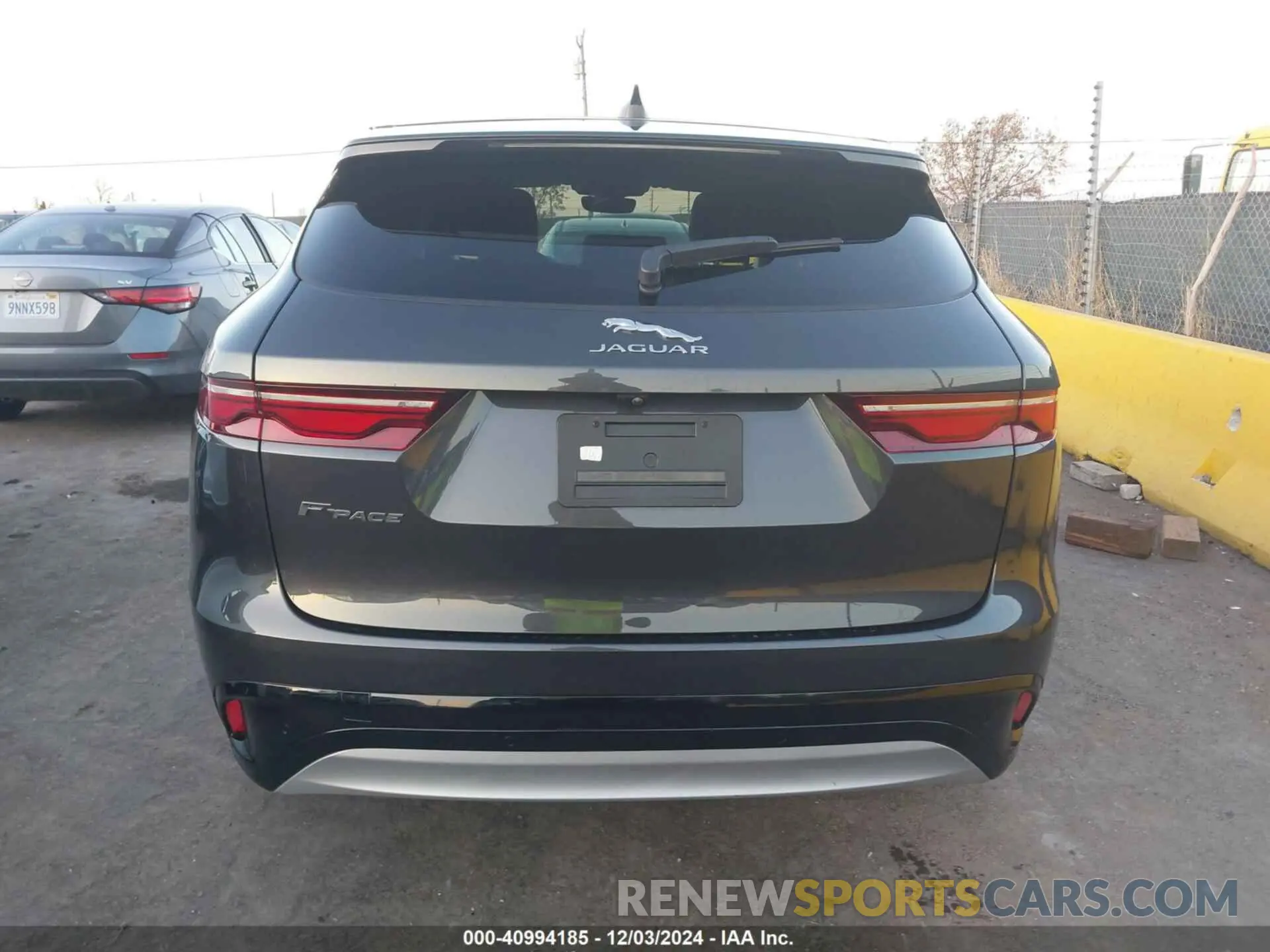 16 fotografías del automóvil dañado SADCJ2EX3PA710286 JAGUAR F-PACE 2023