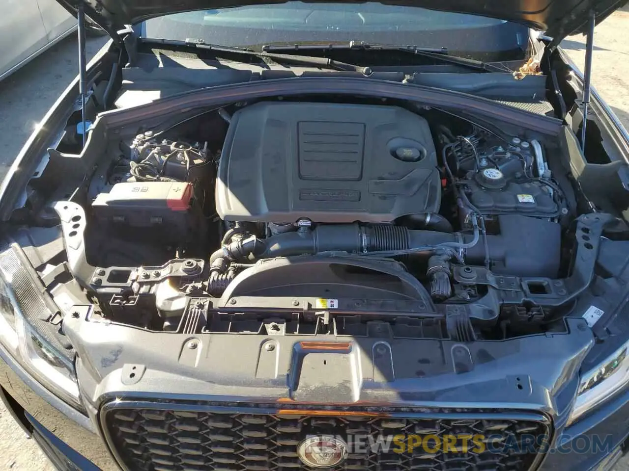 12 fotografías del automóvil dañado SADCJ2EX7PA708704 JAGUAR F-PACE 2023