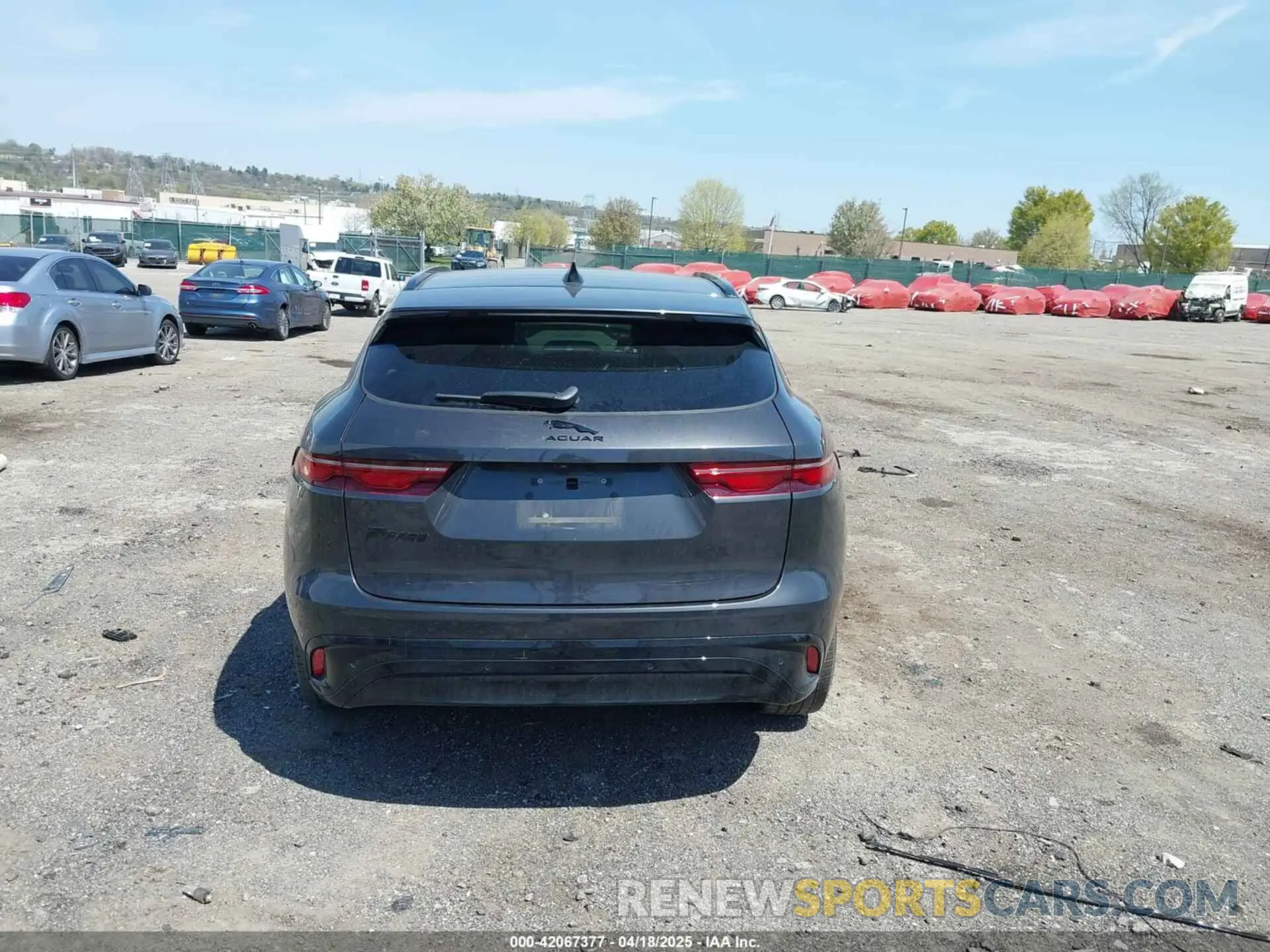 16 fotografías del automóvil dañado SADCJ2EX9PA705500 JAGUAR F-PACE 2023