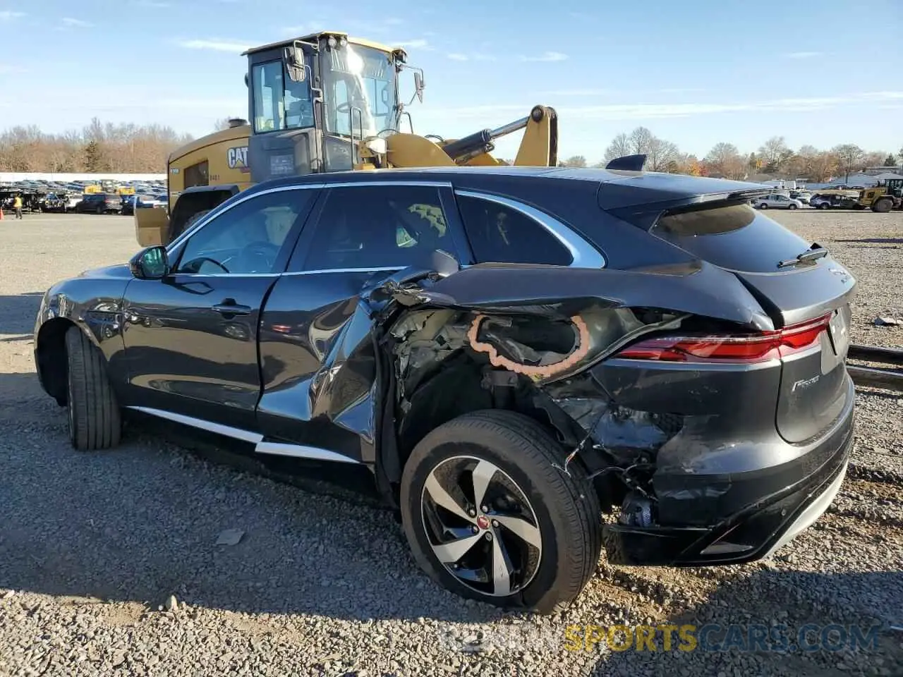 2 fotografías del automóvil dañado SADCJ2EX9PA712351 JAGUAR F-PACE 2023