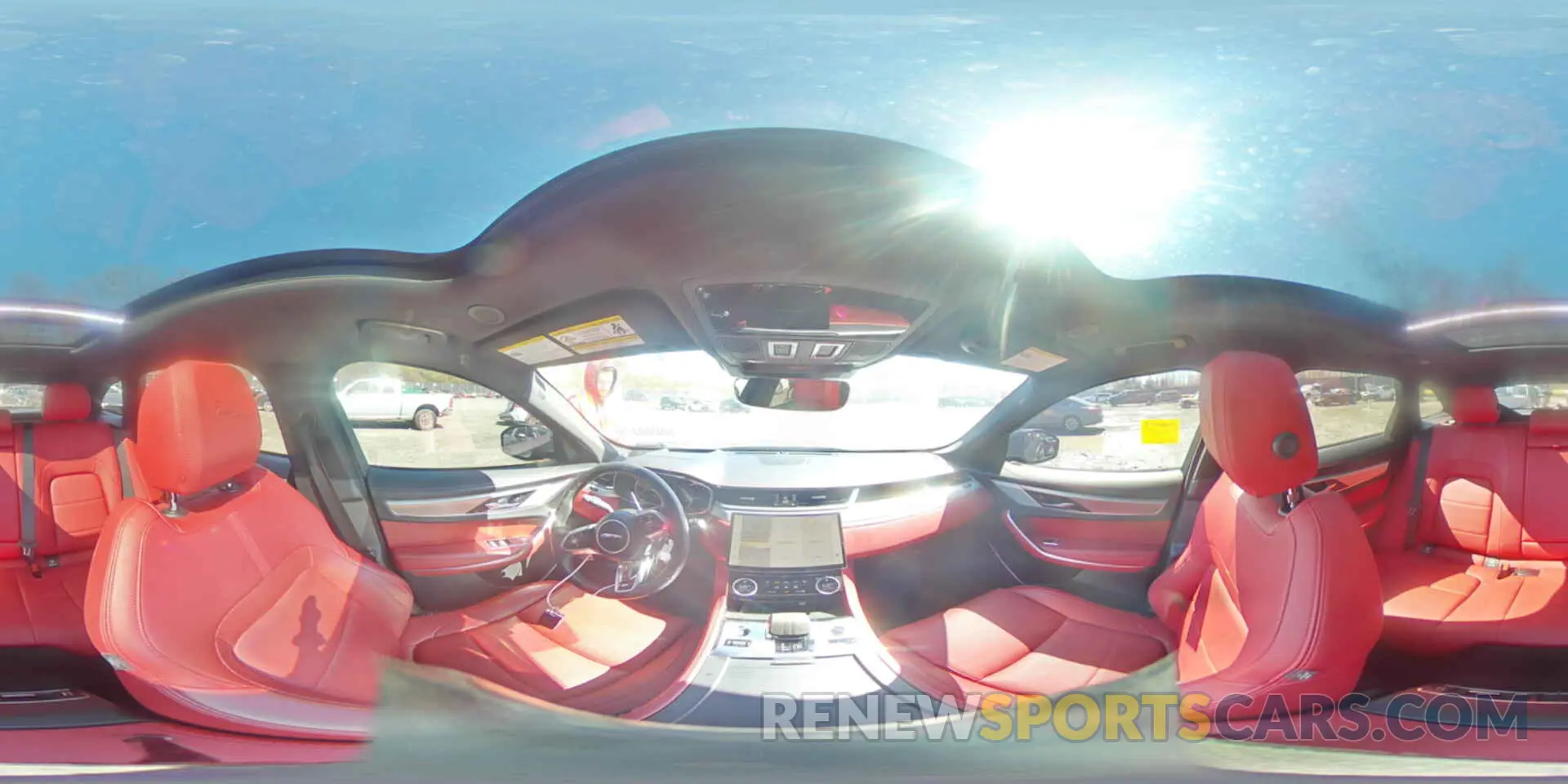 14 fotografías del automóvil dañado SADCT2FU0PA711975 JAGUAR F-PACE 2023