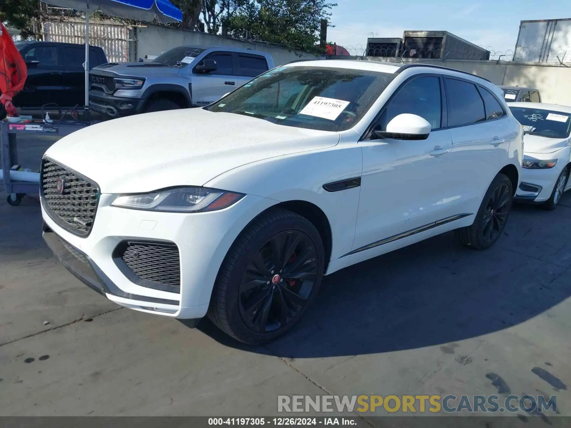 2 fotografías del automóvil dañado SADCT2FUXPA711966 JAGUAR F-PACE 2023