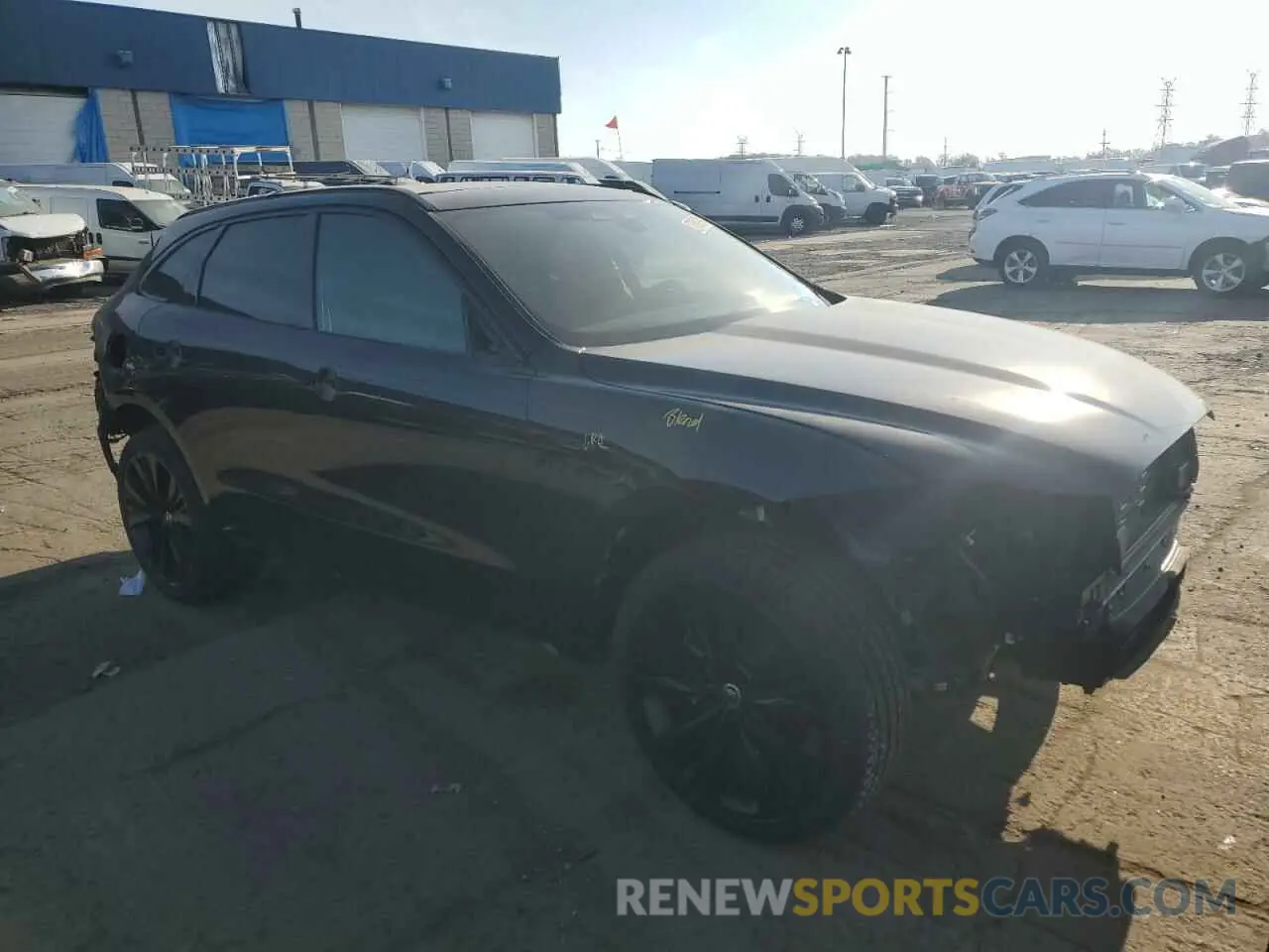 4 fotografías del automóvil dañado SADCT2EX0RA723879 JAGUAR F-PACE 2024