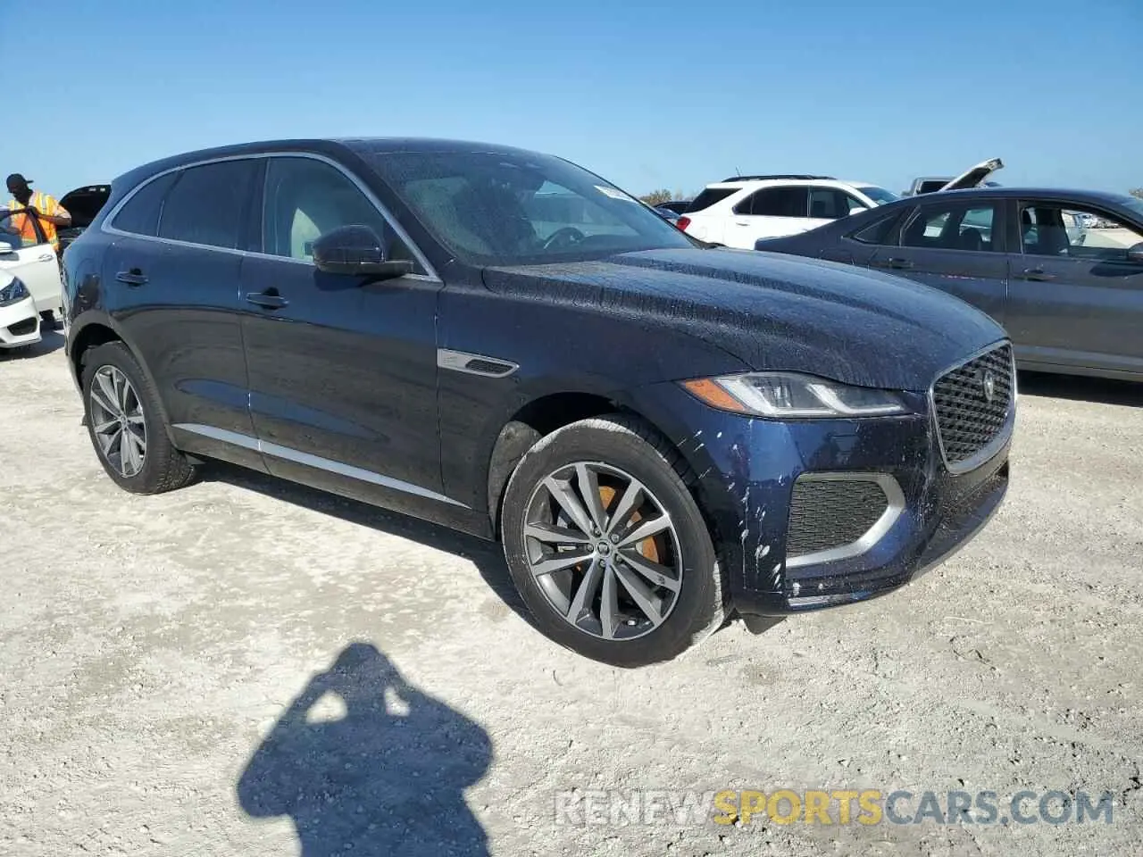 4 fotografías del automóvil dañado SADCT2EX0RA723994 JAGUAR F-PACE 2024