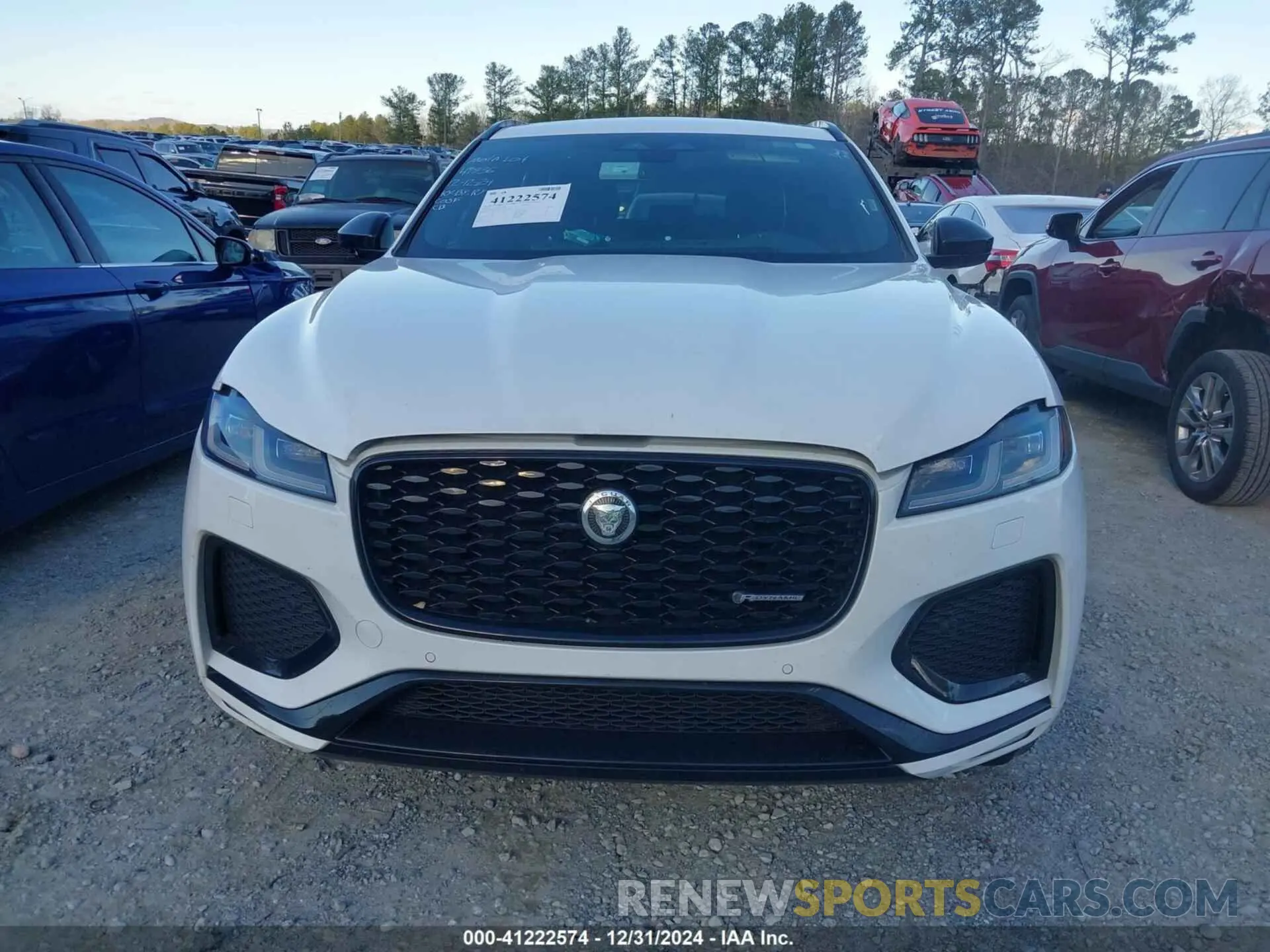12 fotografías del automóvil dañado SADCT2EX0RA739130 JAGUAR F-PACE 2024