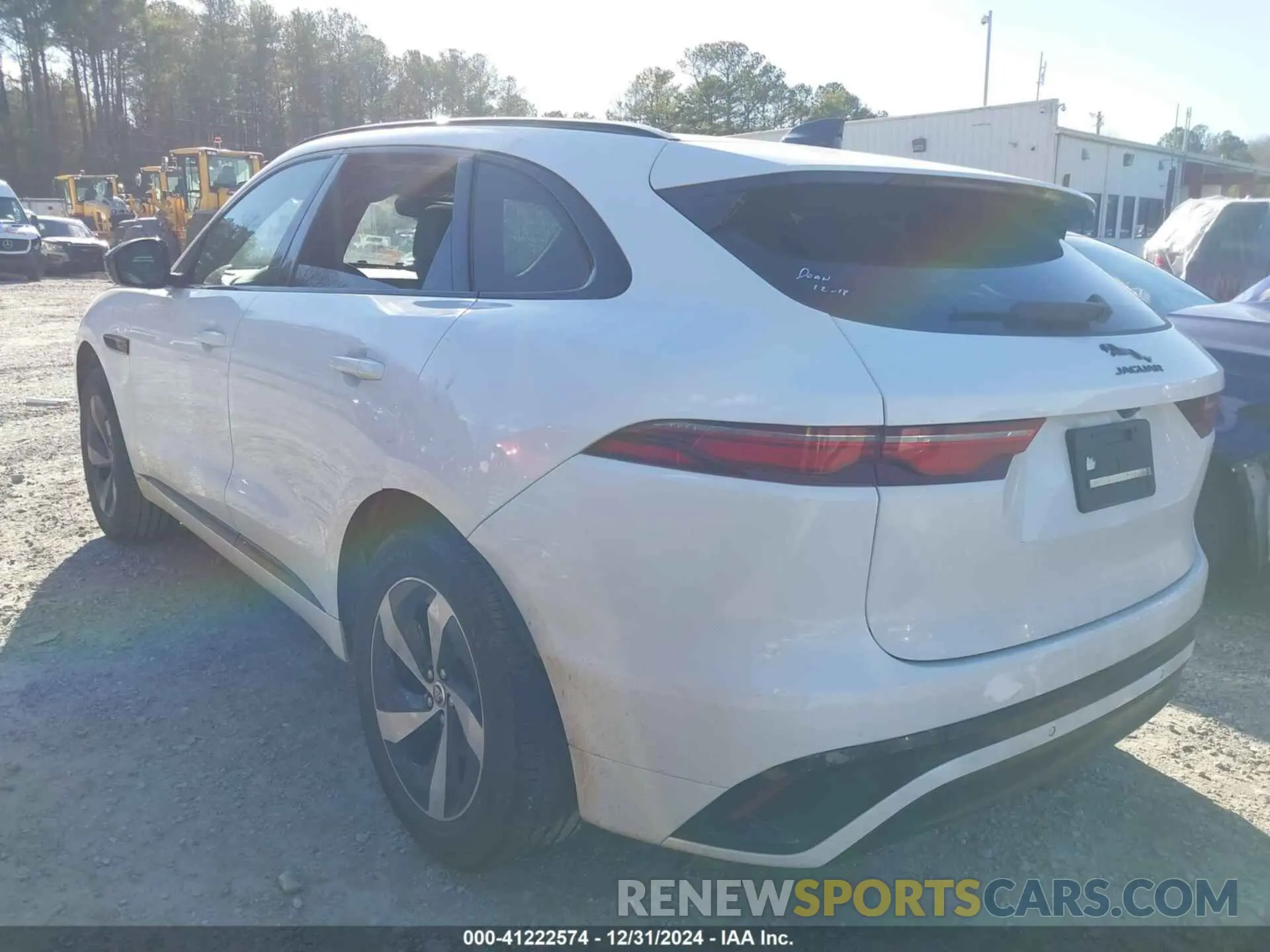 3 fotografías del automóvil dañado SADCT2EX0RA739130 JAGUAR F-PACE 2024