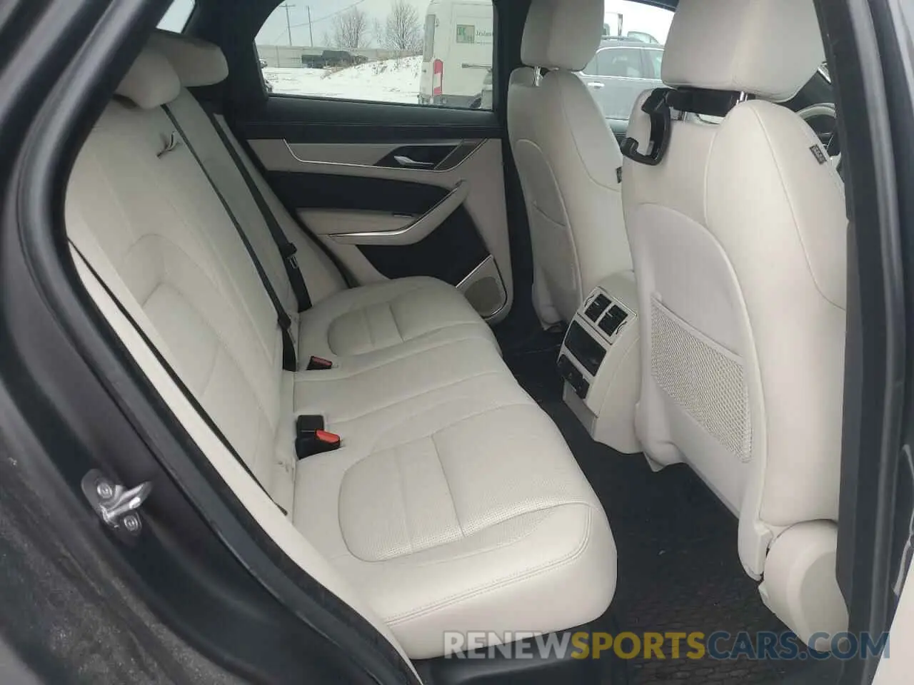 11 fotografías del automóvil dañado SADCT2EX2RA724645 JAGUAR F-PACE 2024