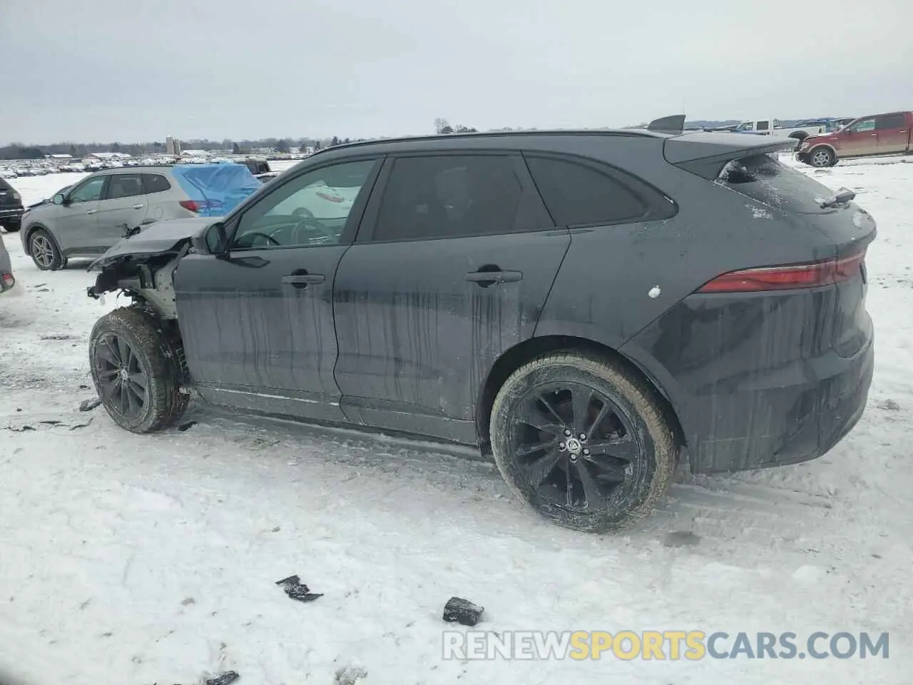 2 fotografías del automóvil dañado SADCT2EX2RA724645 JAGUAR F-PACE 2024