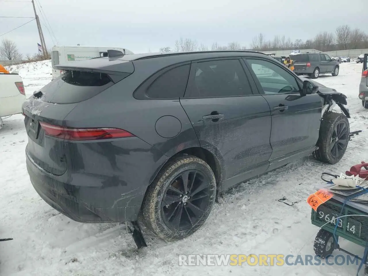 3 fotografías del automóvil dañado SADCT2EX2RA724645 JAGUAR F-PACE 2024