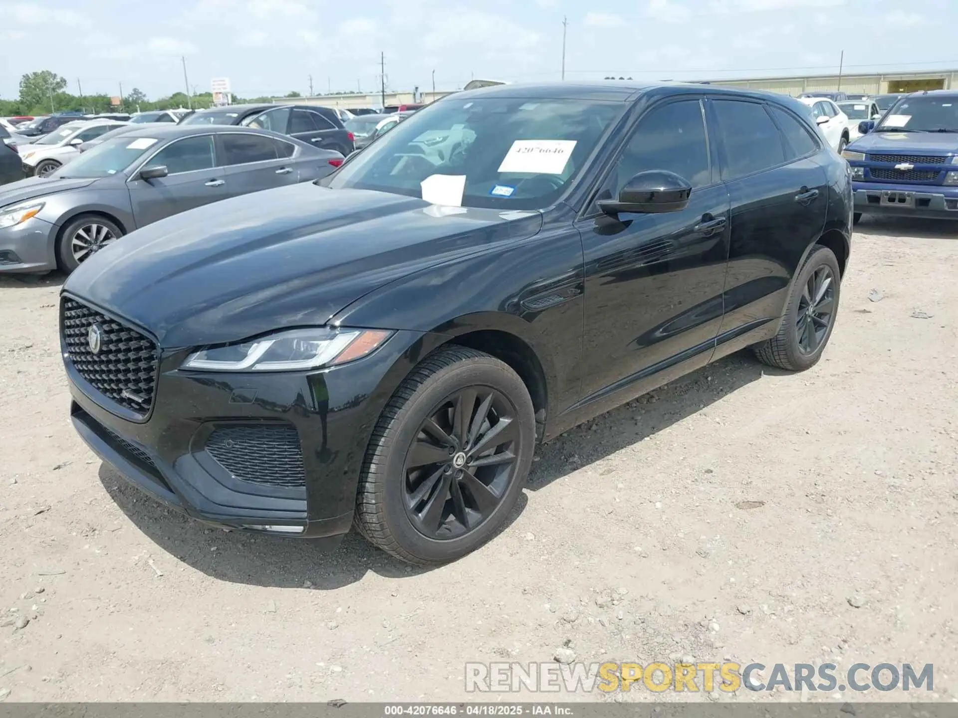 2 fotografías del automóvil dañado SADCT2EX3RA724086 JAGUAR F-PACE 2024