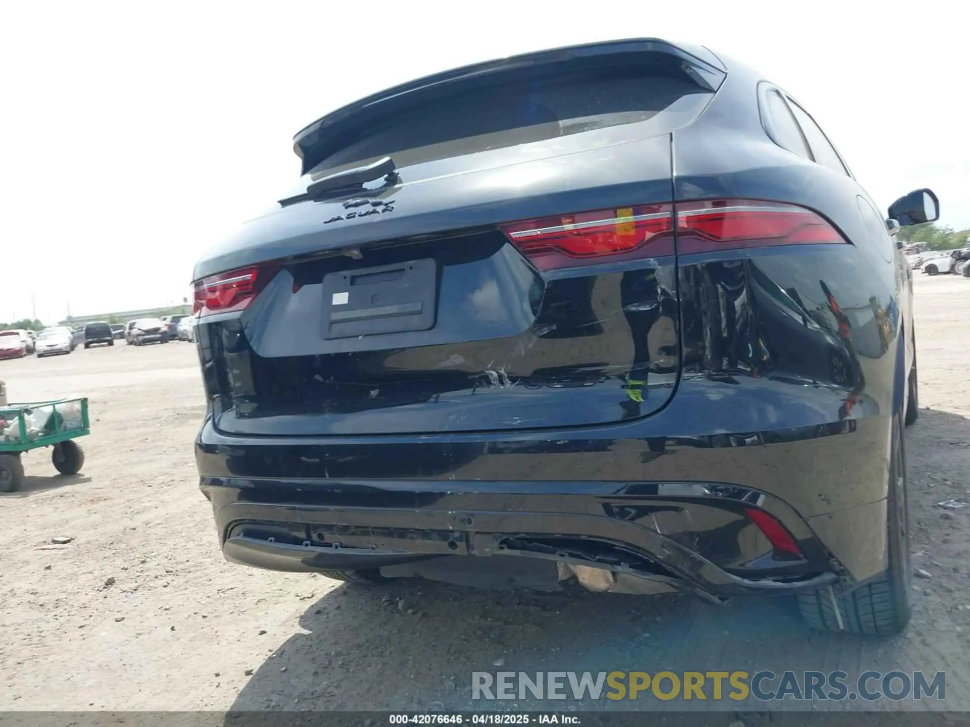6 fotografías del automóvil dañado SADCT2EX3RA724086 JAGUAR F-PACE 2024