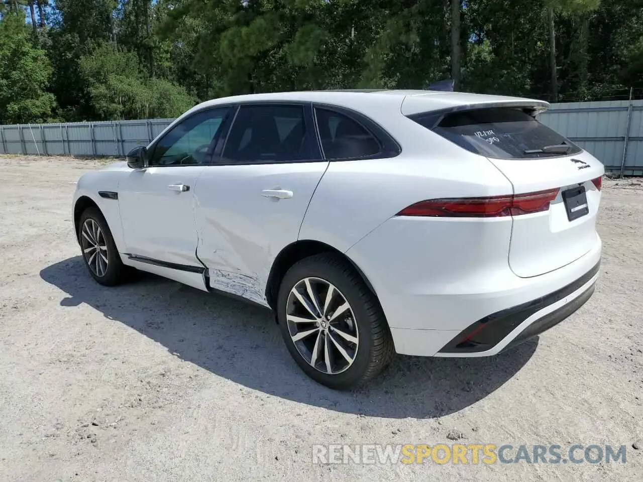 2 fotografías del automóvil dañado SADCT2EX5RA722985 JAGUAR F-PACE 2024